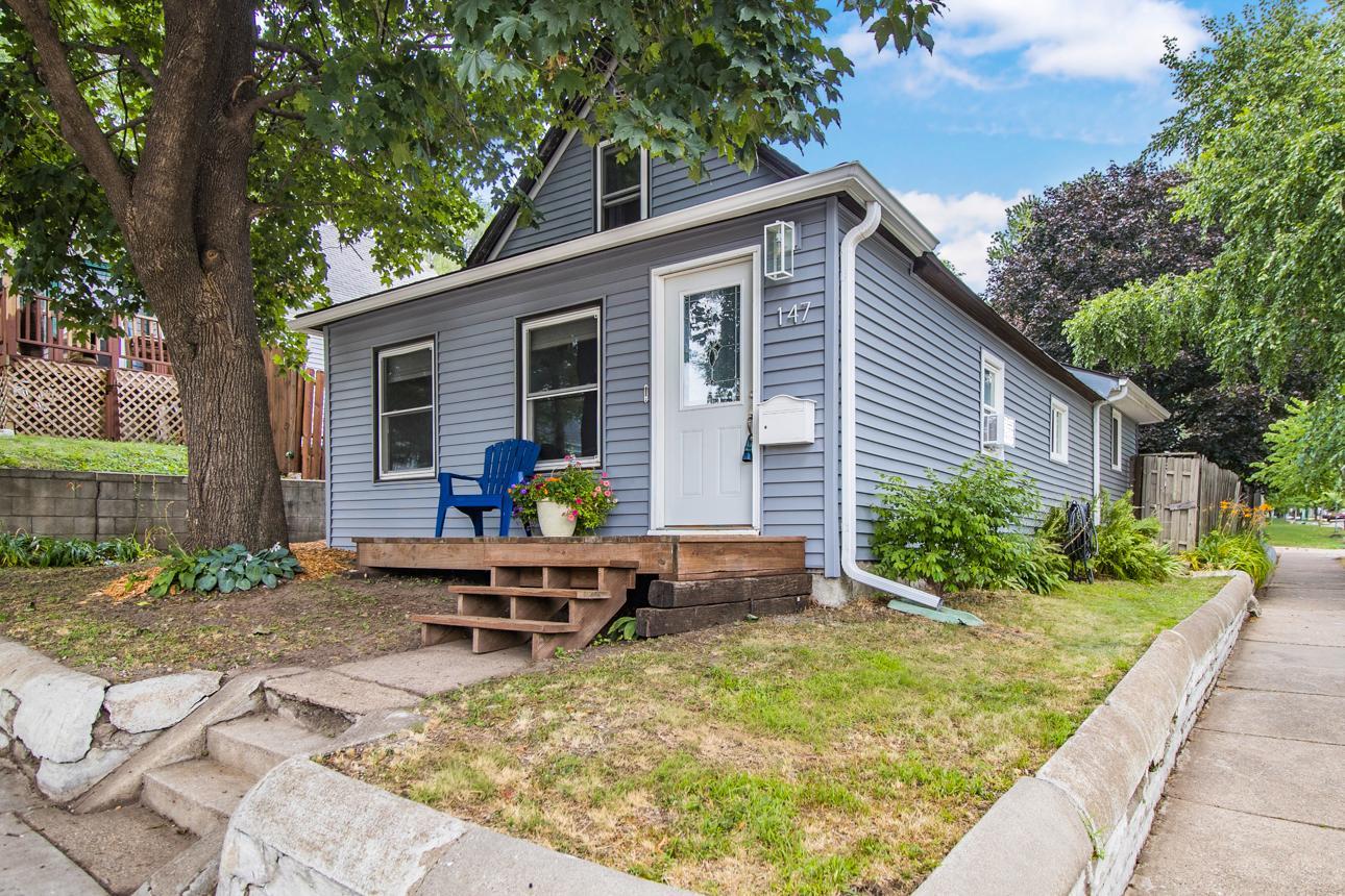1st image of 147 Lawson Ave E, Saint Paul, MN 55117 | MLS# 7106561