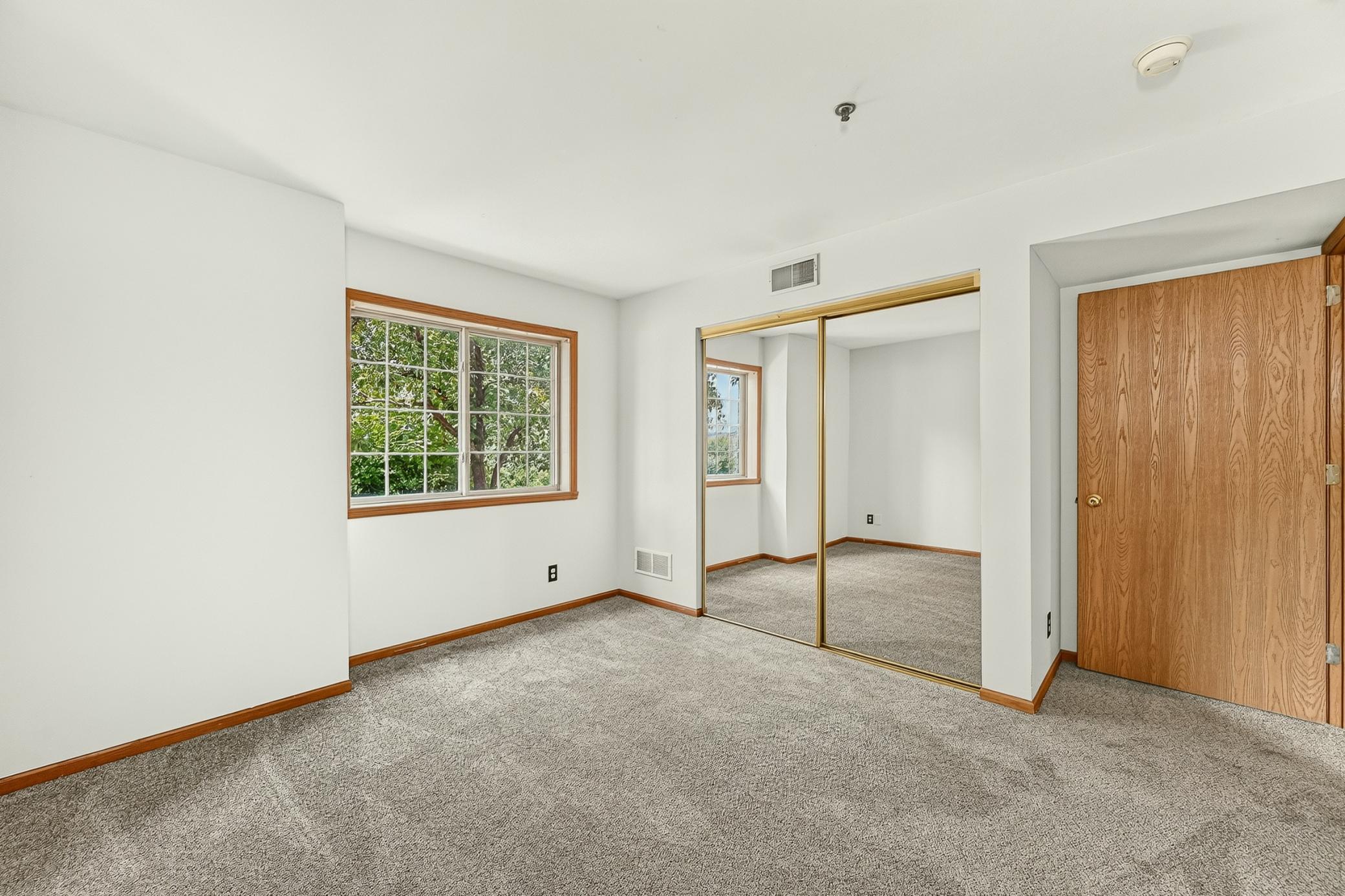 21st image of 1919 Deerhaven Ln Ne #12, Rochester, MN 55906 | MLS# 7106599