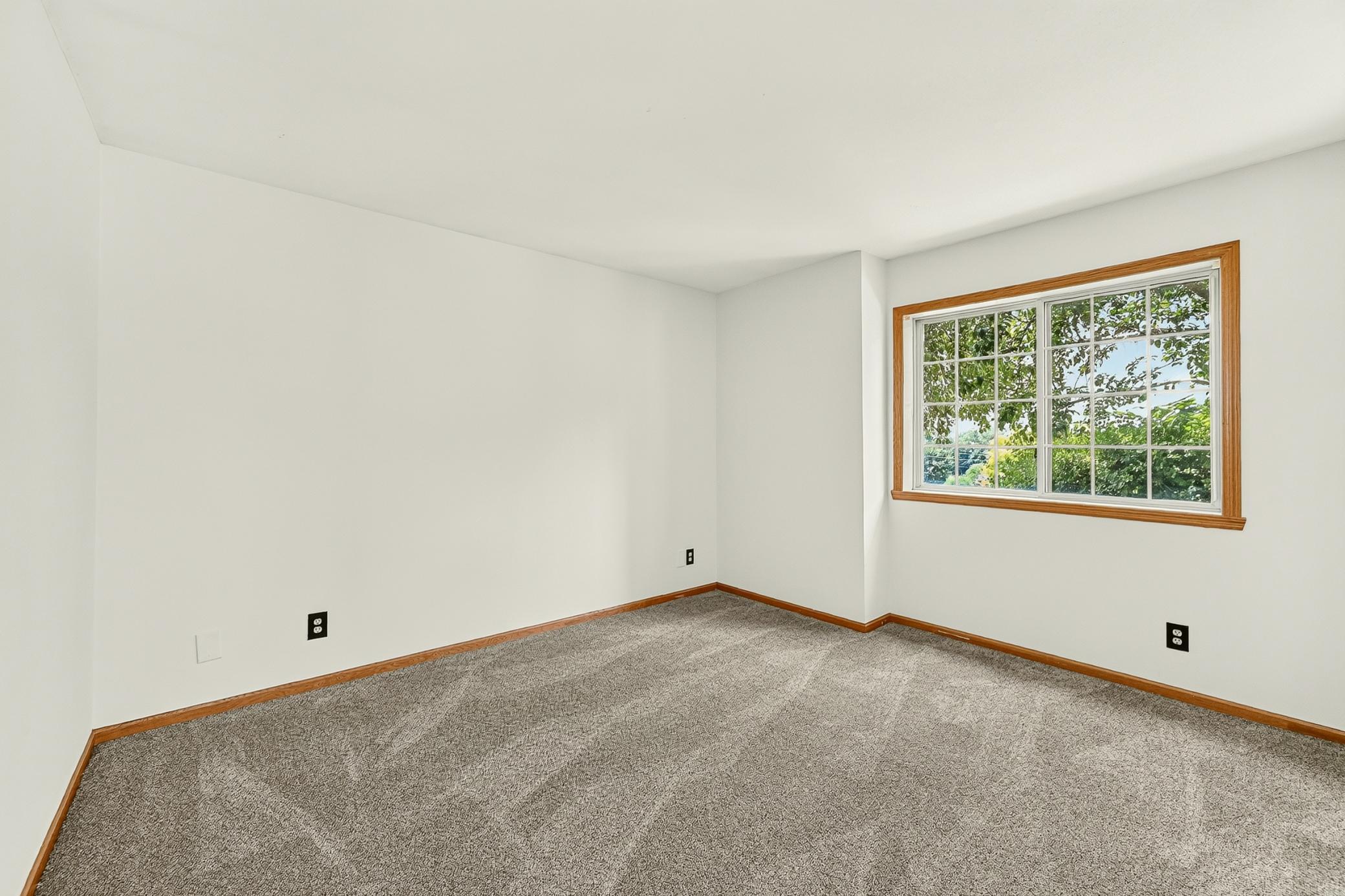 2nd image of 1919 Deerhaven Ln NE, Rochester, MN 55906