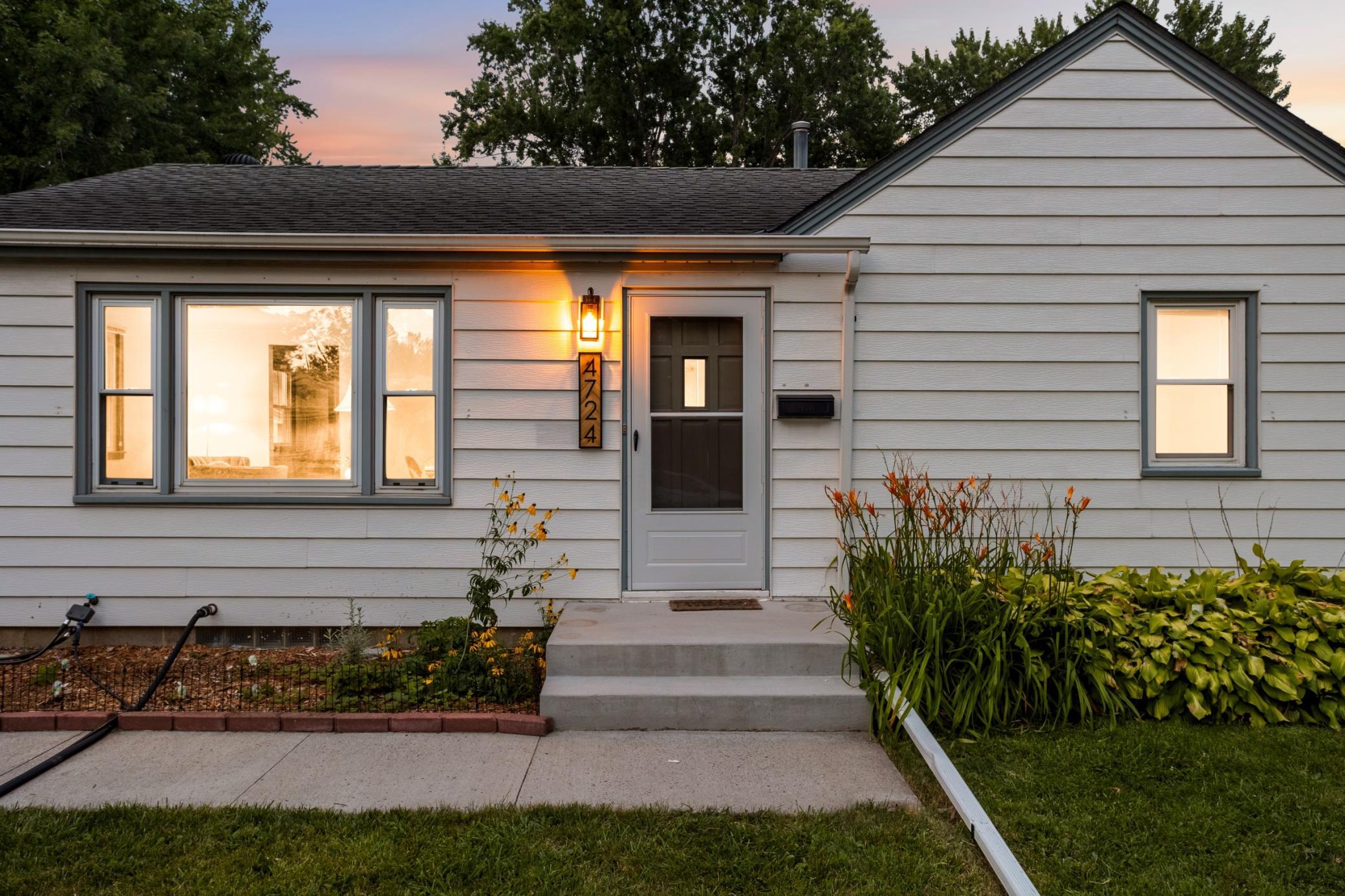 1st image of 4724 Nevada Ave N, Crystal, MN 55428 | MLS# 7106602