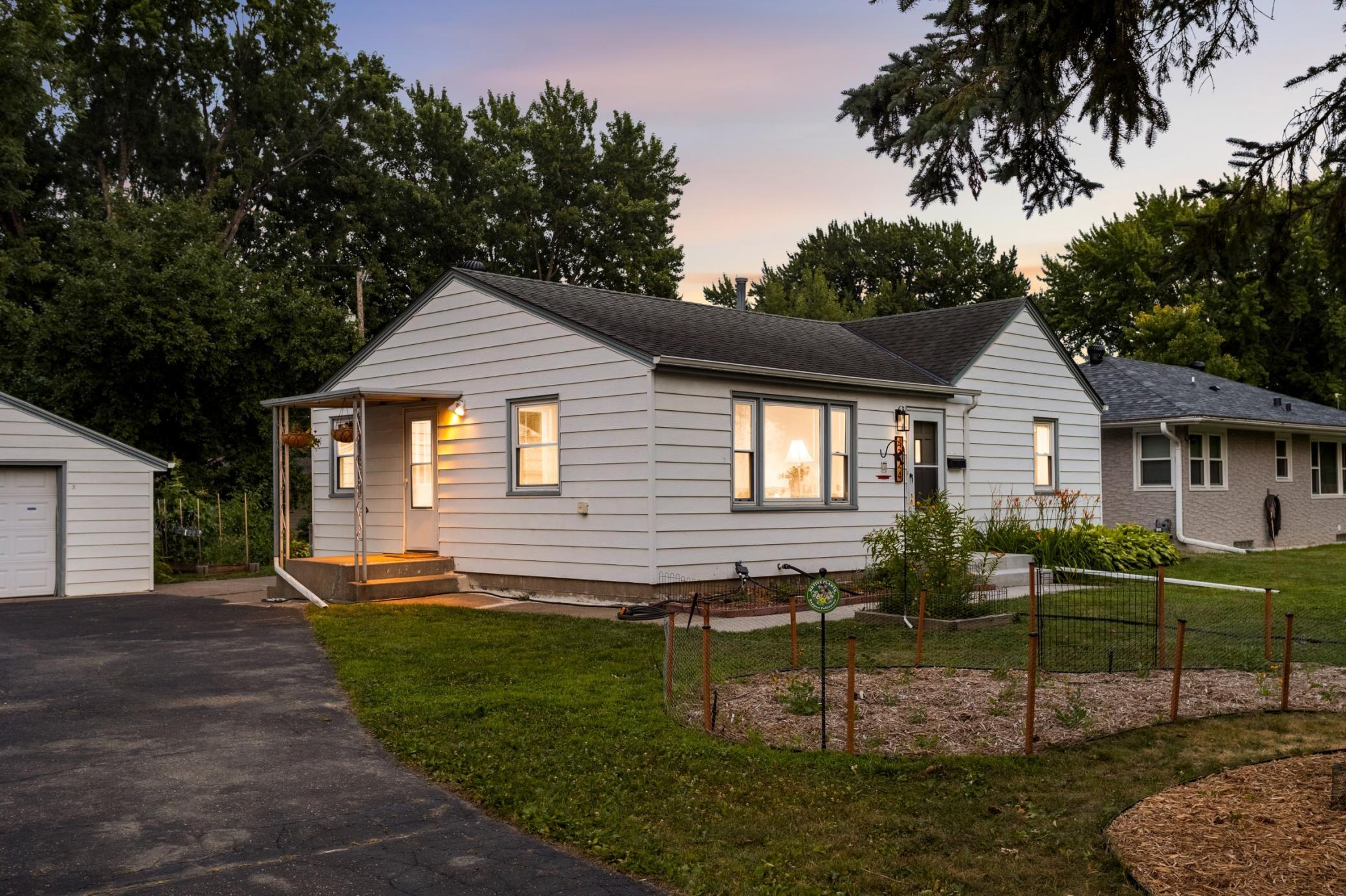 3rd image of 4724 Nevada Ave N, Crystal, MN 55428 | MLS# 7106602