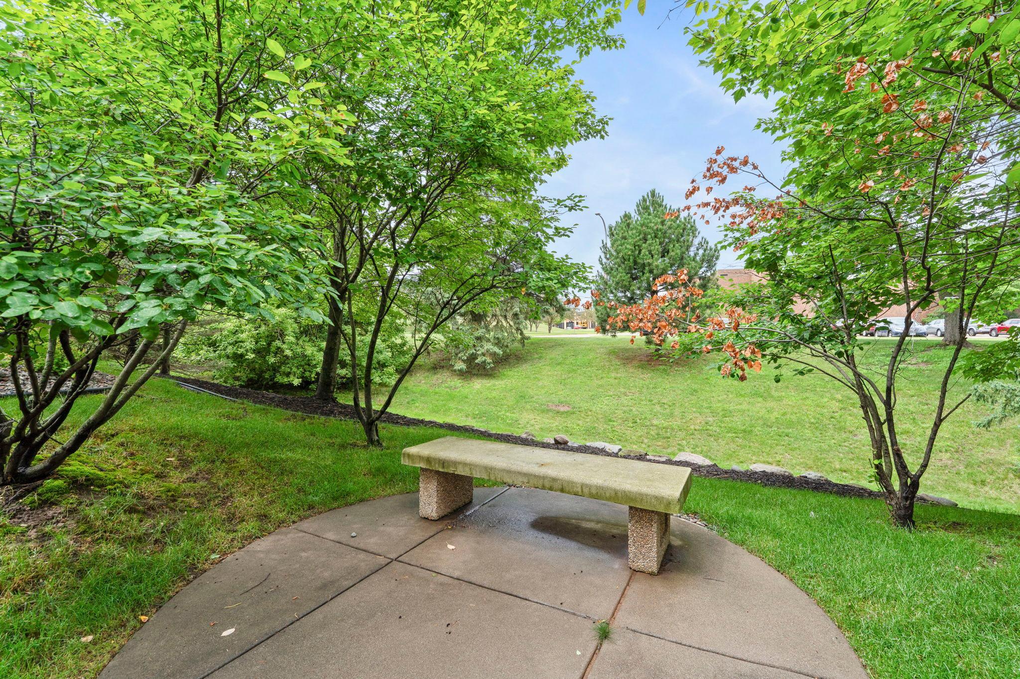 Homes for sale in Mahtomedi, MN | 868 Ledgestone Dr, Mahtomedi, MN 55115 | MLS# 7106635