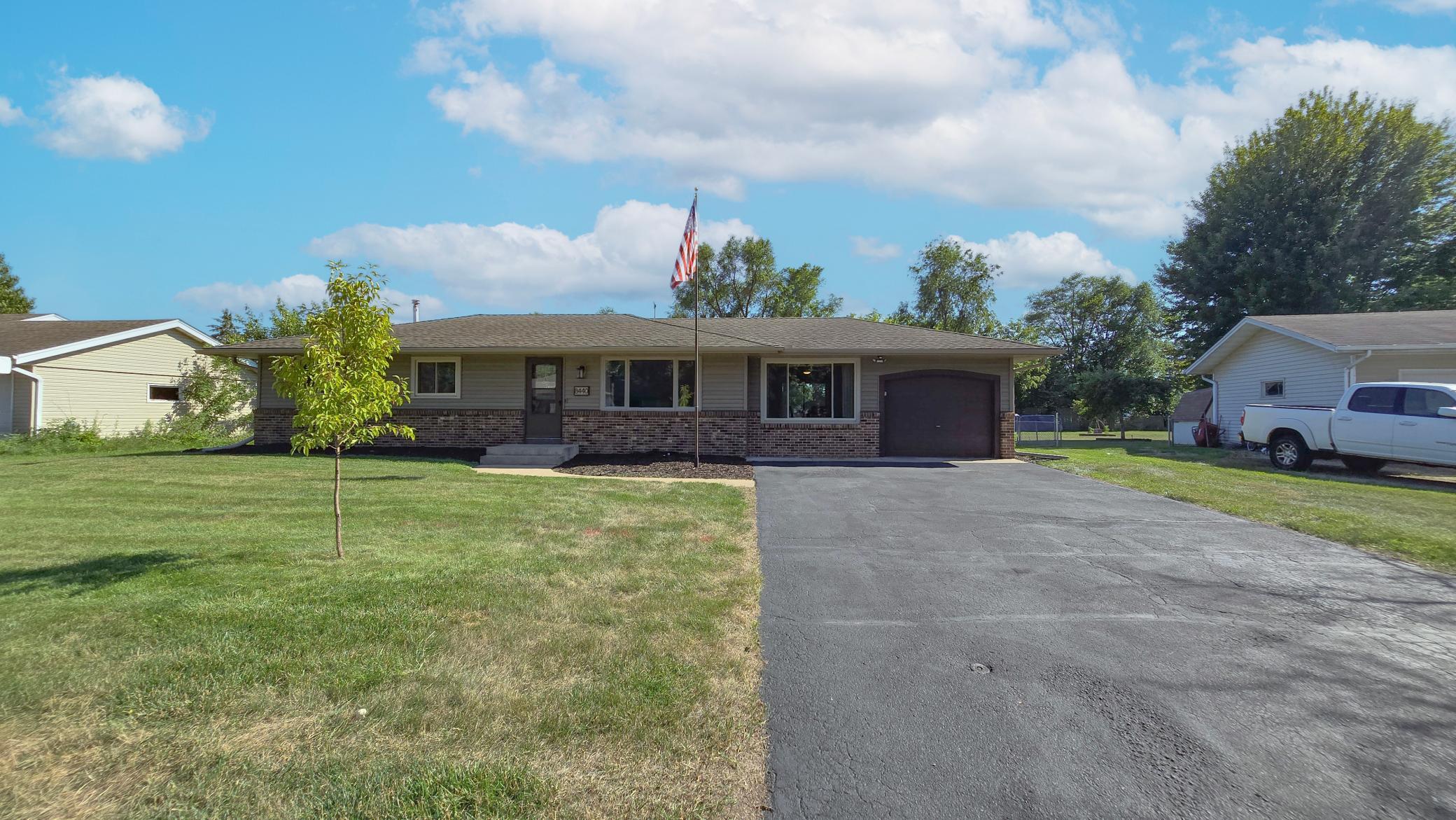 1st image of 8440 208th St W, Lakeville, MN 55044 | MLS# 7106656