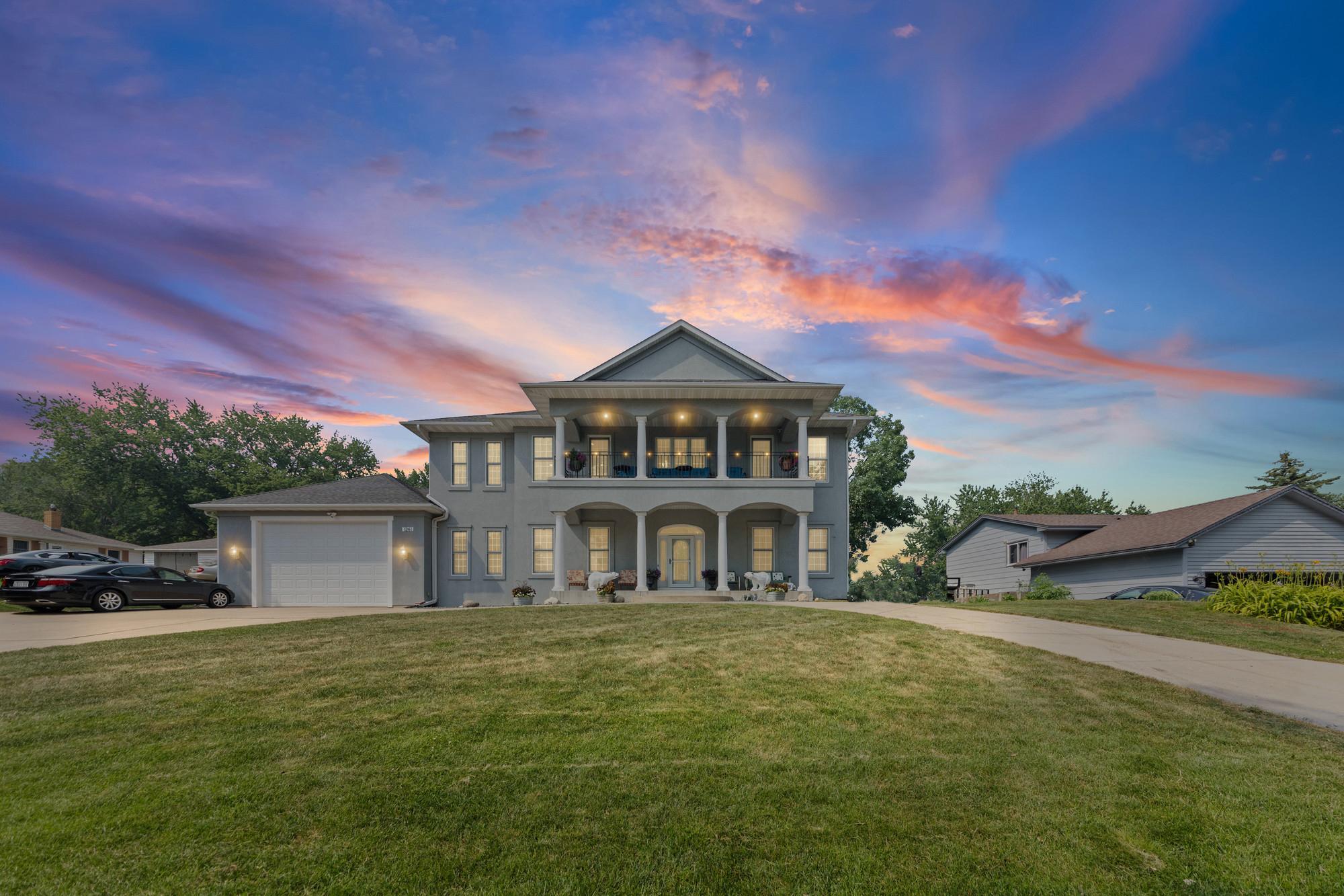 1st image of 1261 Bibeau Rd, Saint Paul, MN 55110 | MLS# 7106798