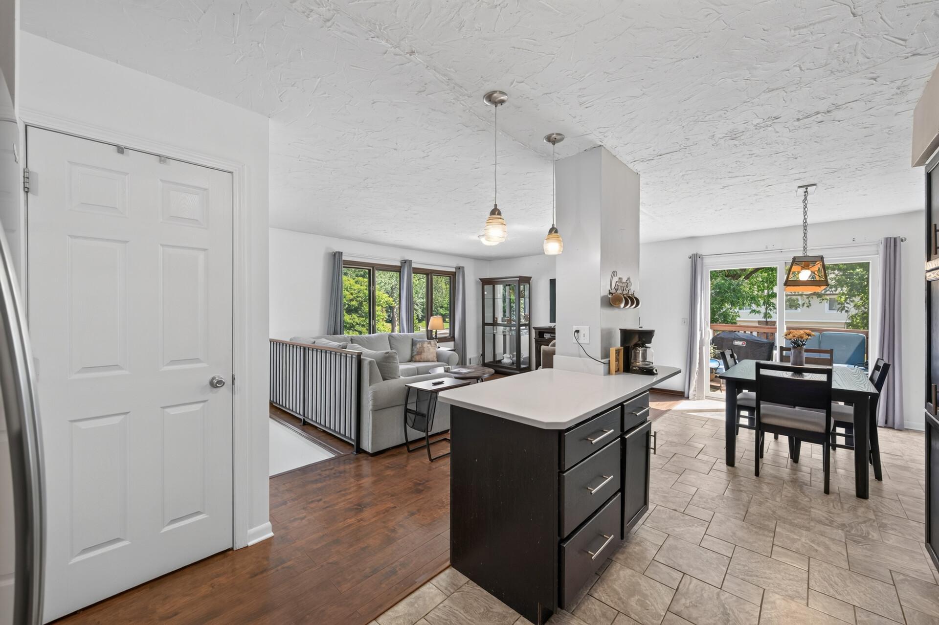 4th image of 14034 Heywood Path, Apple Valley, MN 55124 | MLS# 7106990