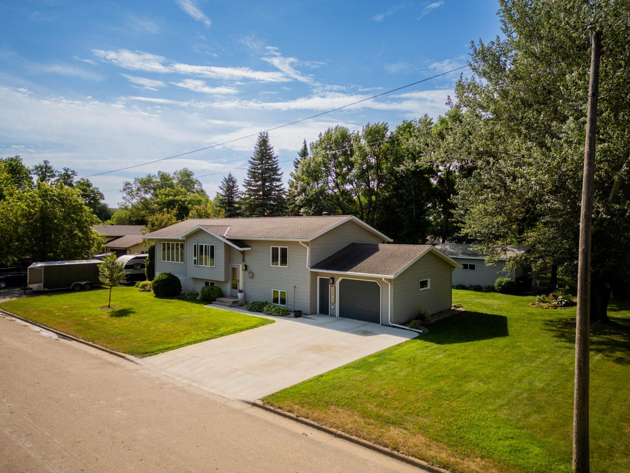 1st image of 204 8th Ave E, Lisbon, ND 58054 | MLS# 7107057
