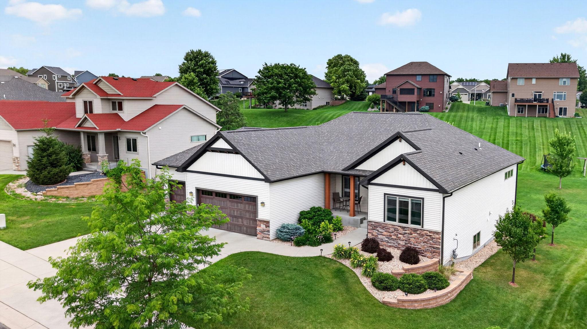 1st image of 1936 Kerry Dr Ne, Rochester, MN 55906 | MLS# 7107123