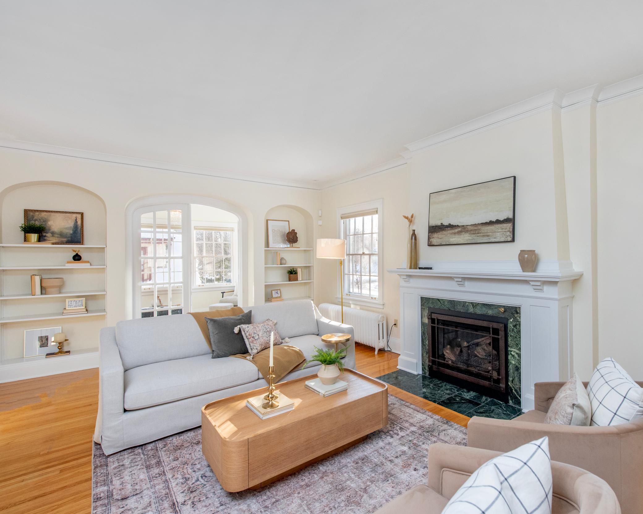 1st image of 1917 Summit Ave #2, Saint Paul, MN 55105 | MLS# 7107128