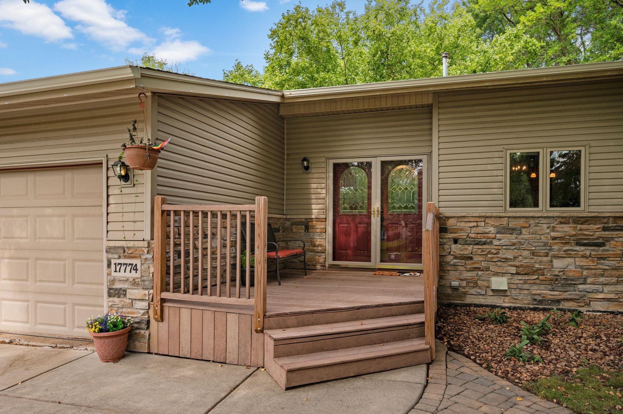 2nd image of 17774 Weaver Lake Dr, Maple Grove, MN 55311 | MLS# 7107234