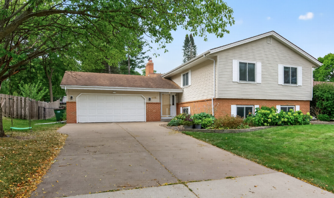 1st image of 8715 N Brook Ave N, Brooklyn Park, MN 55428 | MLS# 7107255