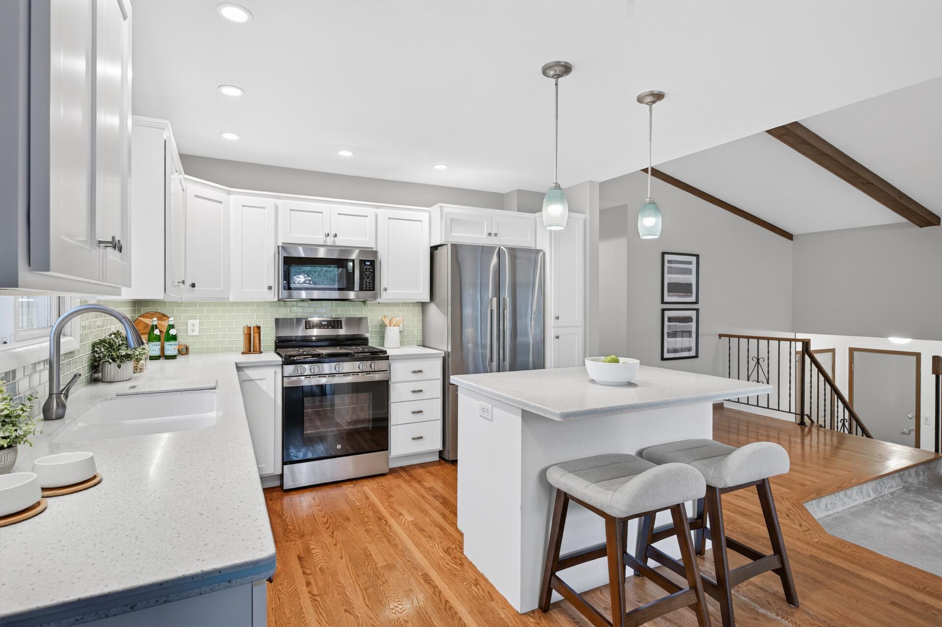 2nd image of 8715 N Brook Ave N, Brooklyn Park, MN 55428 | MLS# 7107255