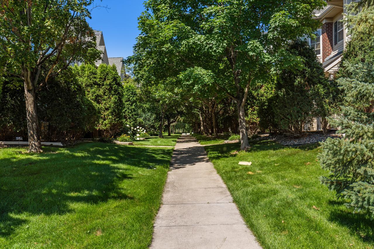 3rd image of 8499 Forestview Ln N, Maple Grove, MN 55369 | MLS# 7107352