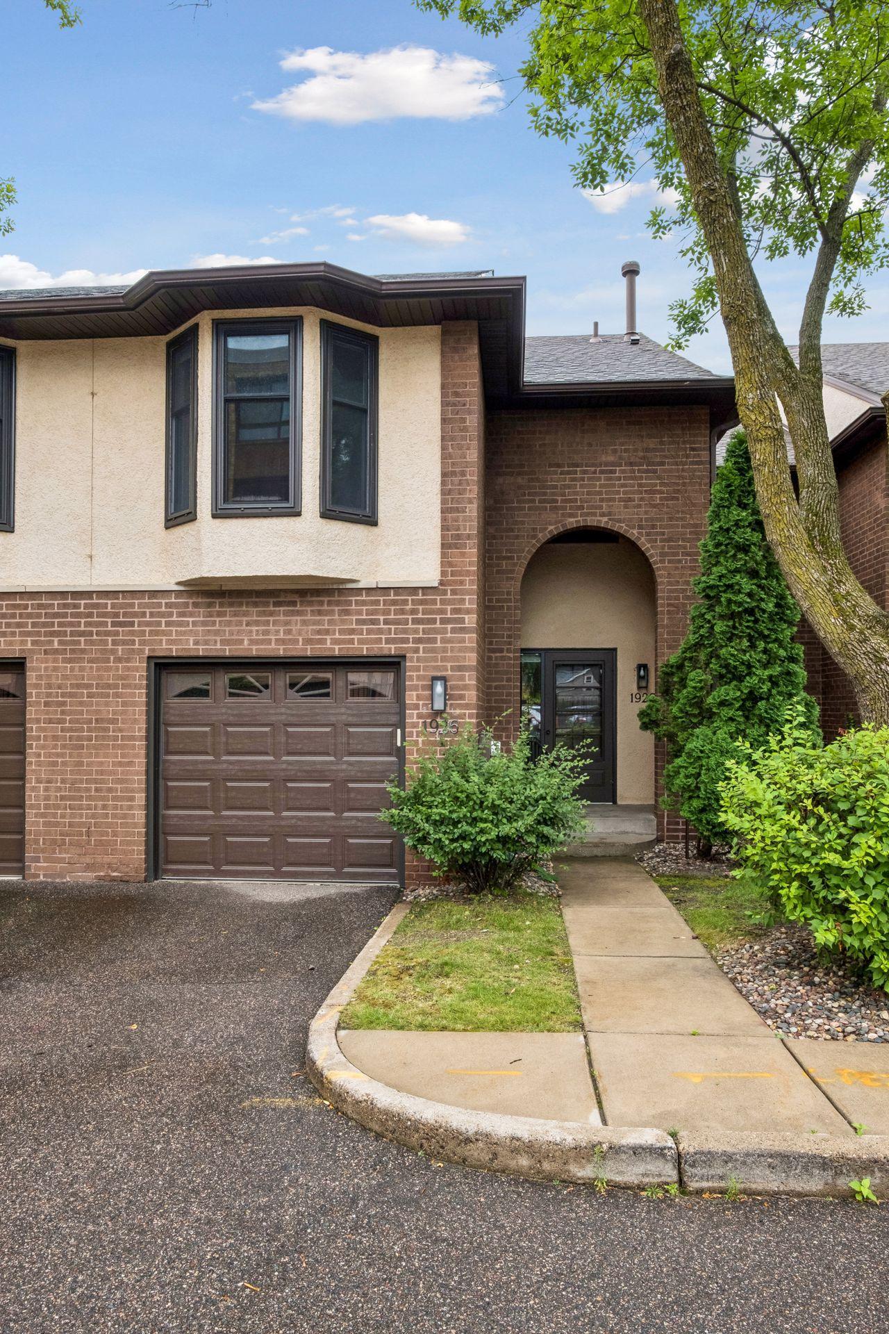 1st image of 1926 Dupont Ave S, Minneapolis, MN 55403 | MLS# 7107393