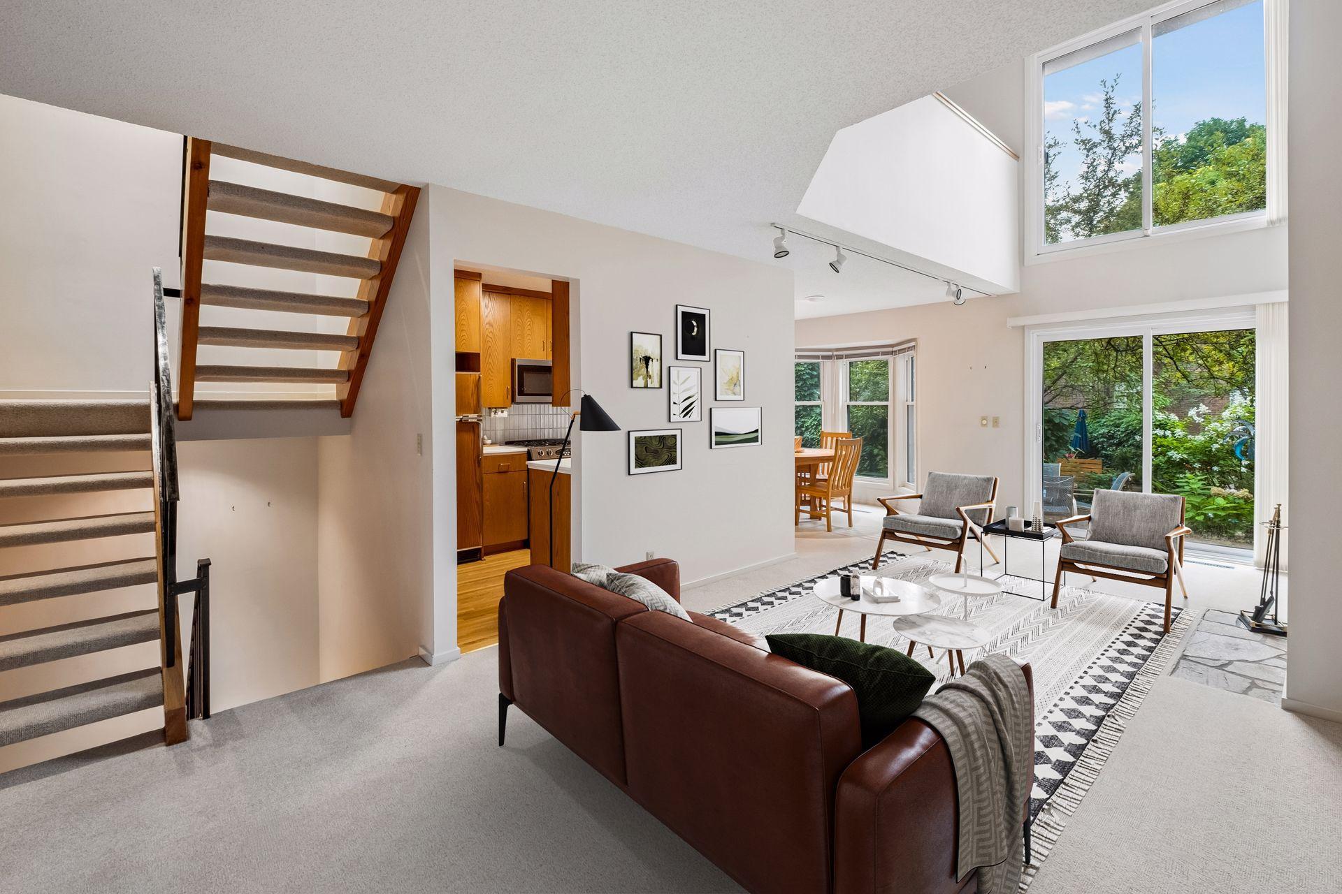 2nd image of 1926 Dupont Ave S, Minneapolis, MN 55403 | MLS# 7107393
