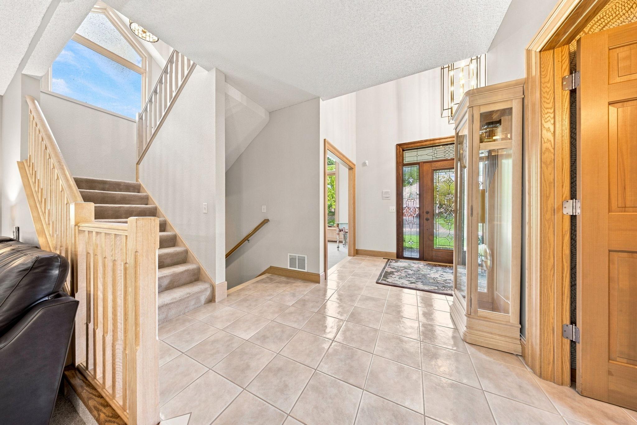 5th image of 1444 Kings Wood Ln, Eagan, MN 55122 | MLS# 7107394