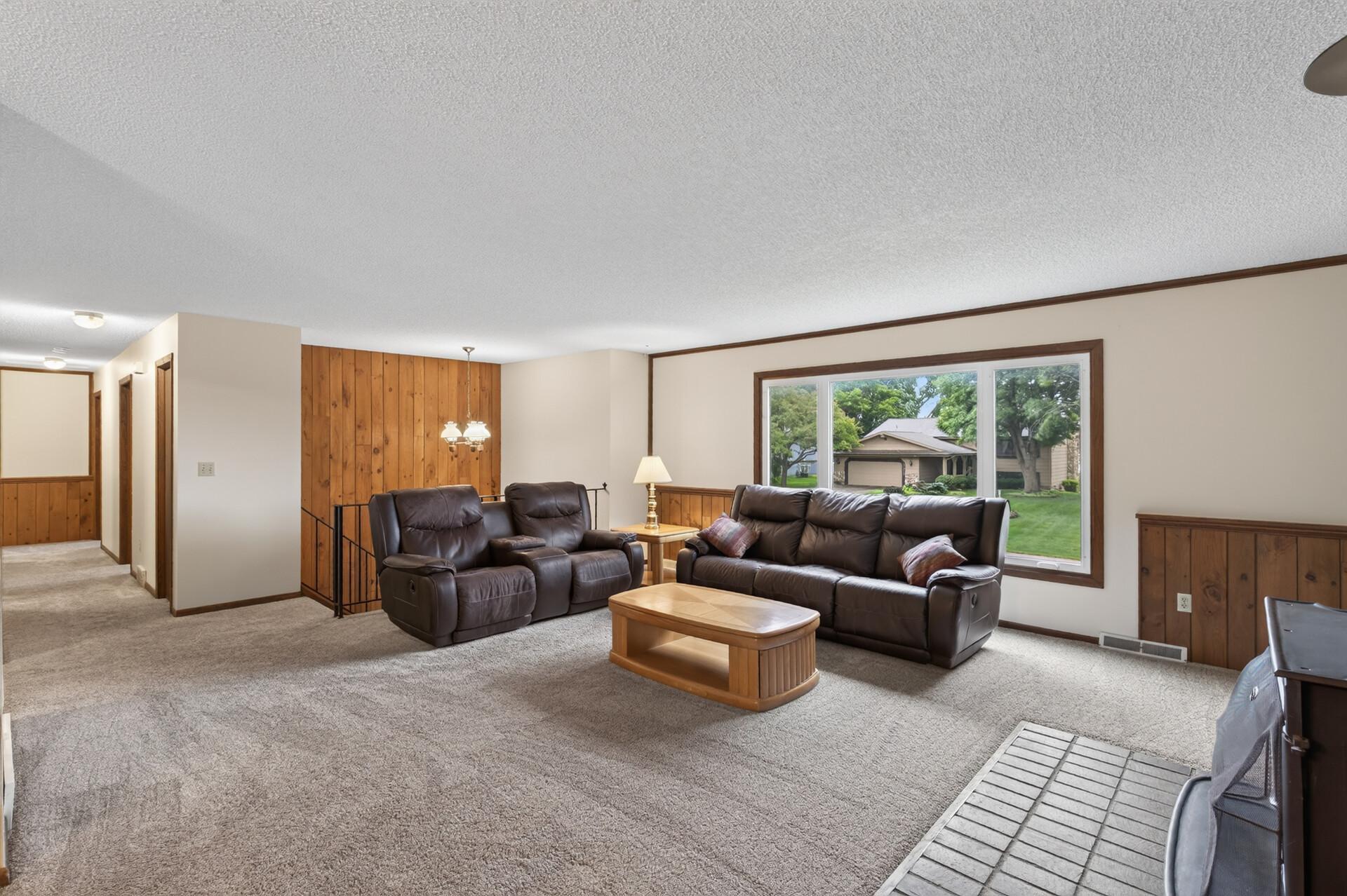 5th image of 17918 Weaver Lake Dr, Maple Grove, MN 55311 | MLS# 7107446