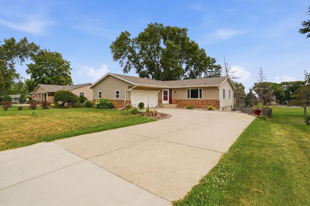 1st image of 1713 6th St Sw, Willmar, MN 56201 | MLS# 7107629