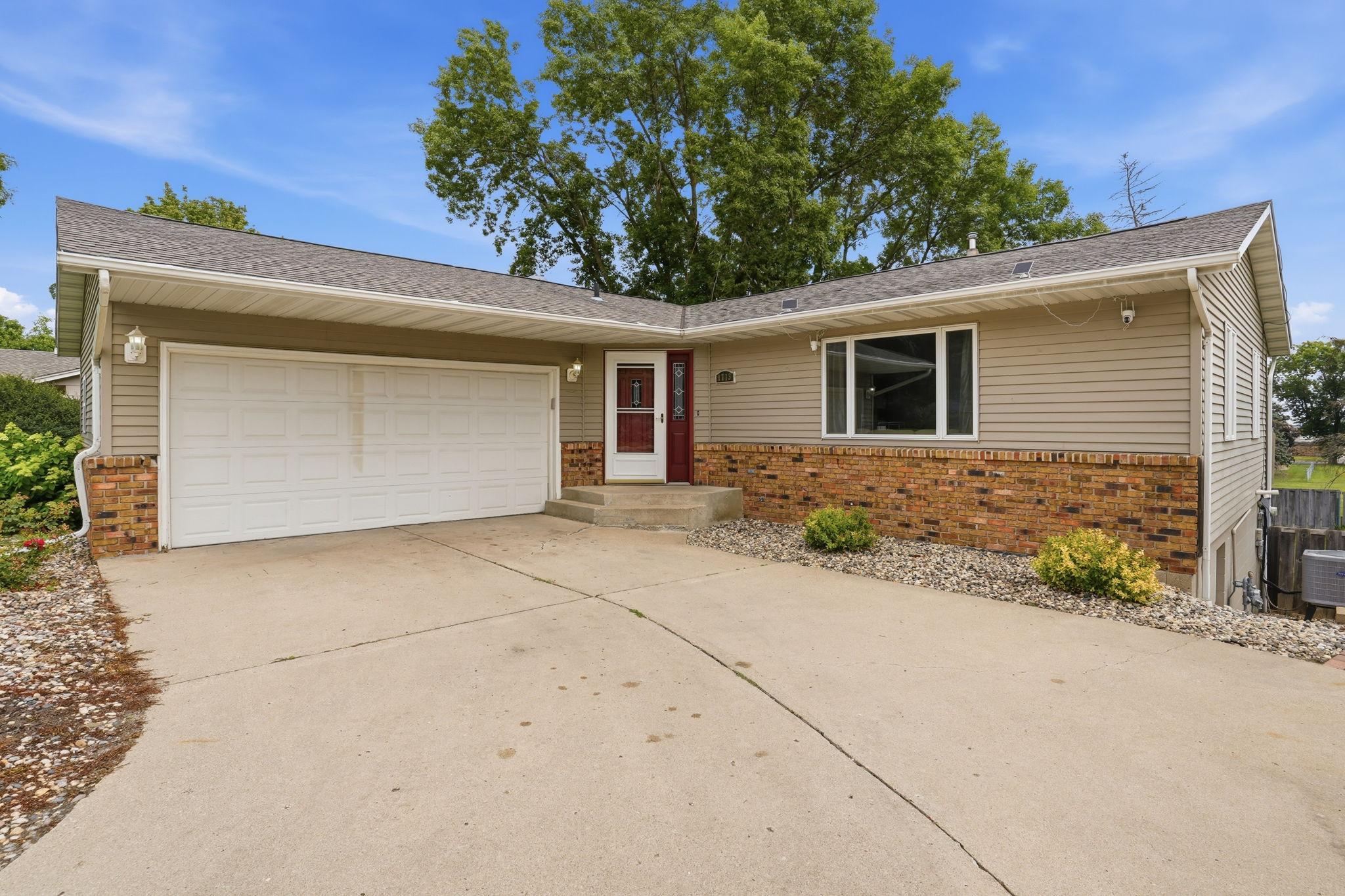 2nd image of 1713 6th St Sw, Willmar, MN 56201 | MLS# 7107629