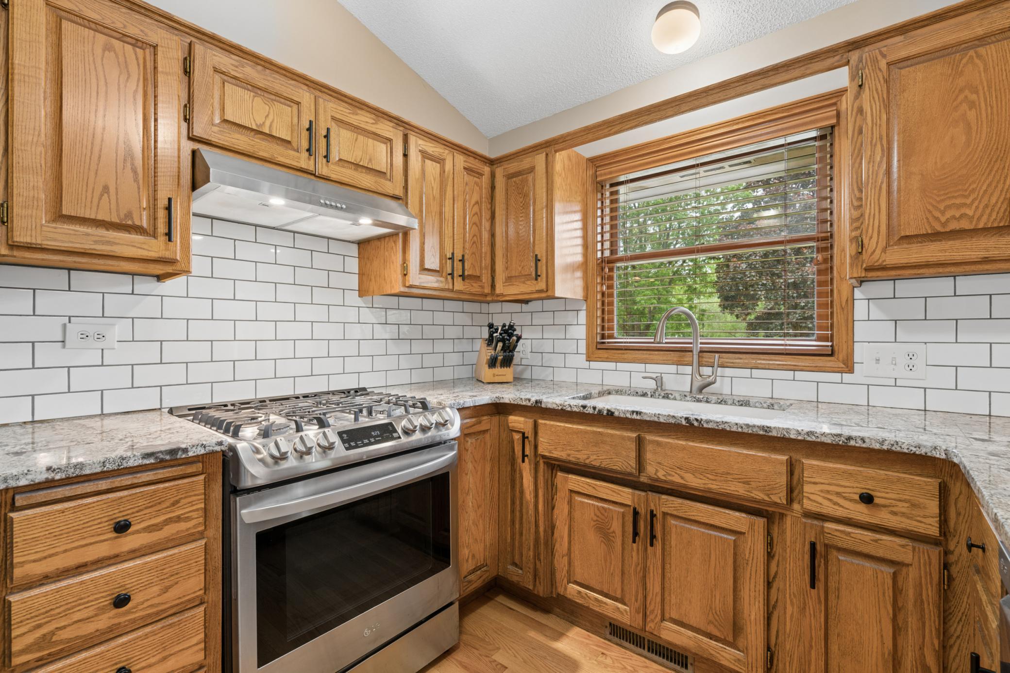 4th image of 9249 Ashley Ter, Brooklyn Park, MN 55443 | MLS# 7107634