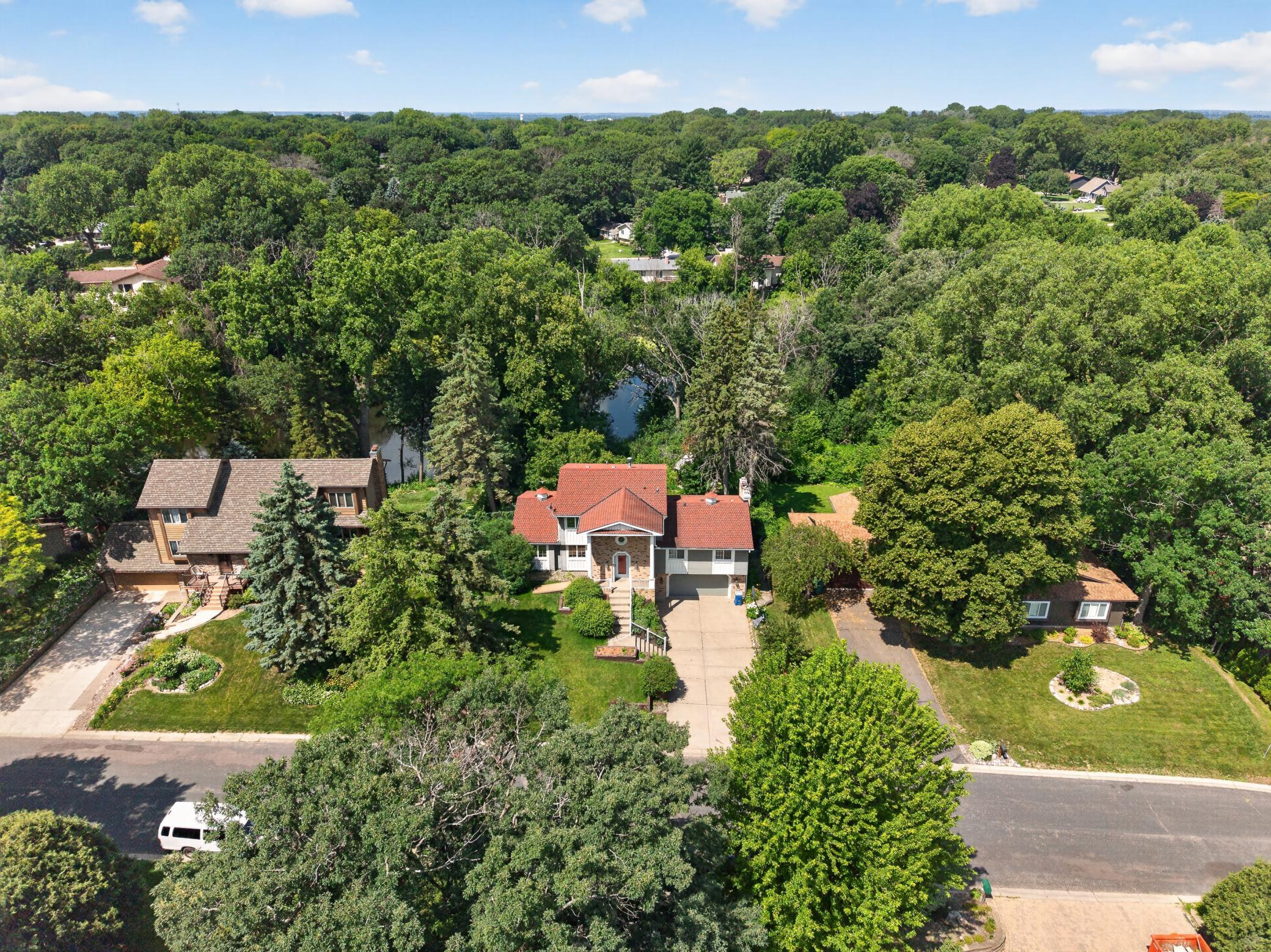 4th image of 798 Torchwood Dr, Saint Paul, MN 55112 | MLS# 7107767