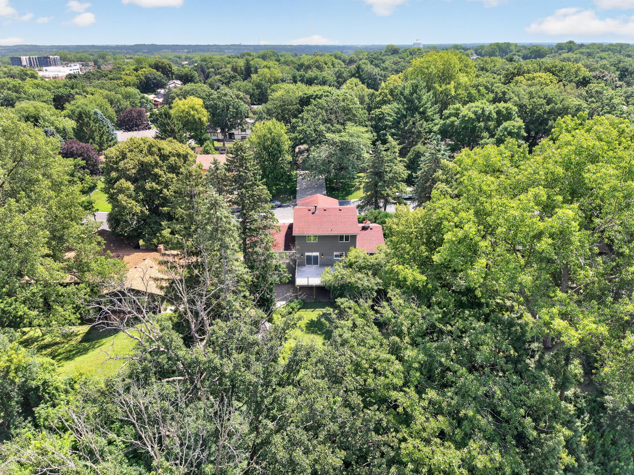 3rd image of 798 Torchwood Dr, Saint Paul, MN 55112 | MLS# 7107767