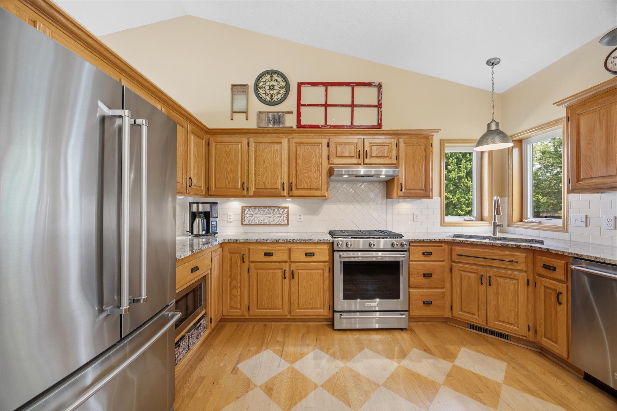 4th image of 22002 Elm Pkwy, Rogers, MN 55374 | MLS# 7107782