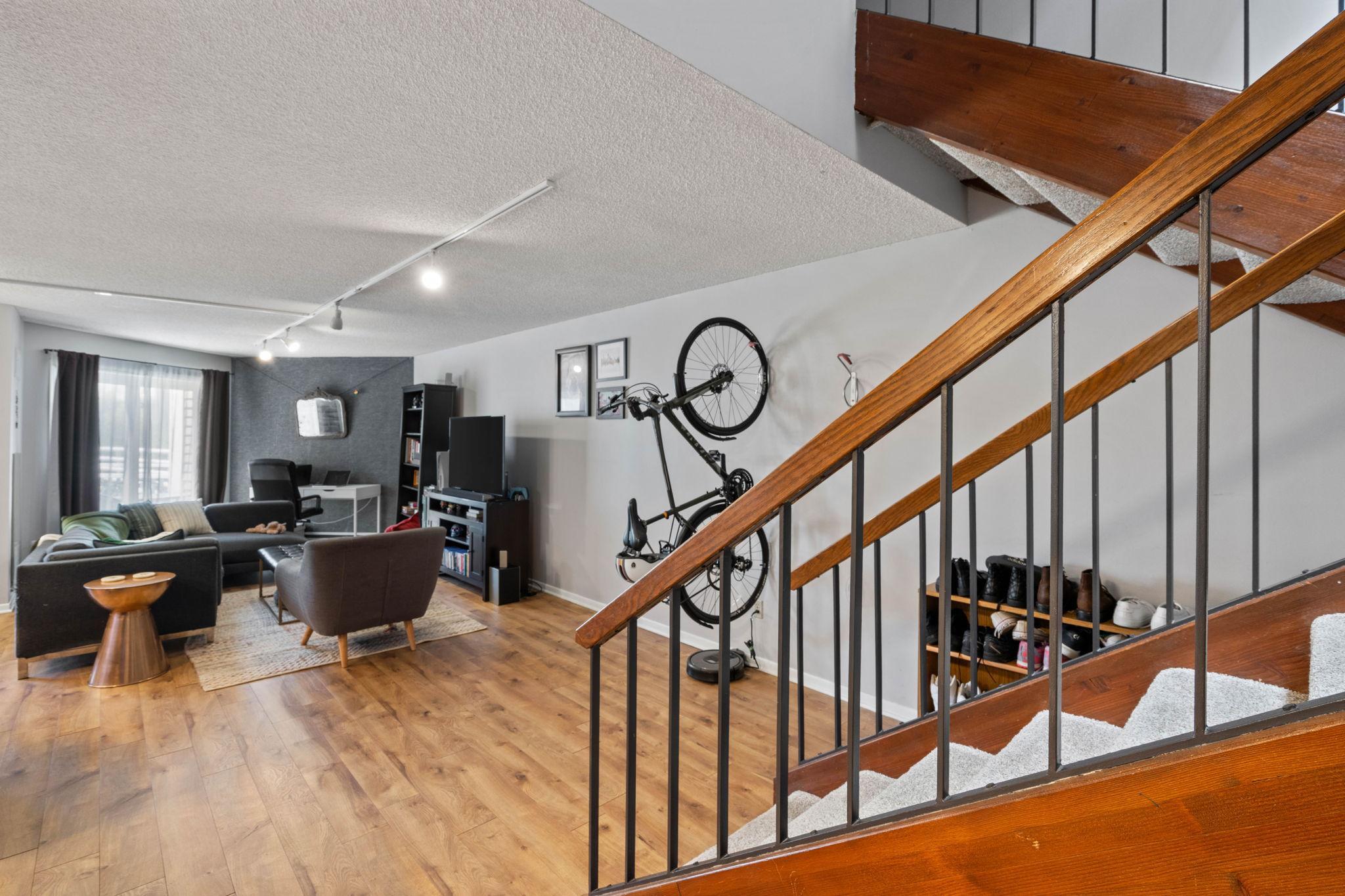 3rd image of 1372 Carling Dr #207, St. Paul, MN 55108 | MLS# 7107786