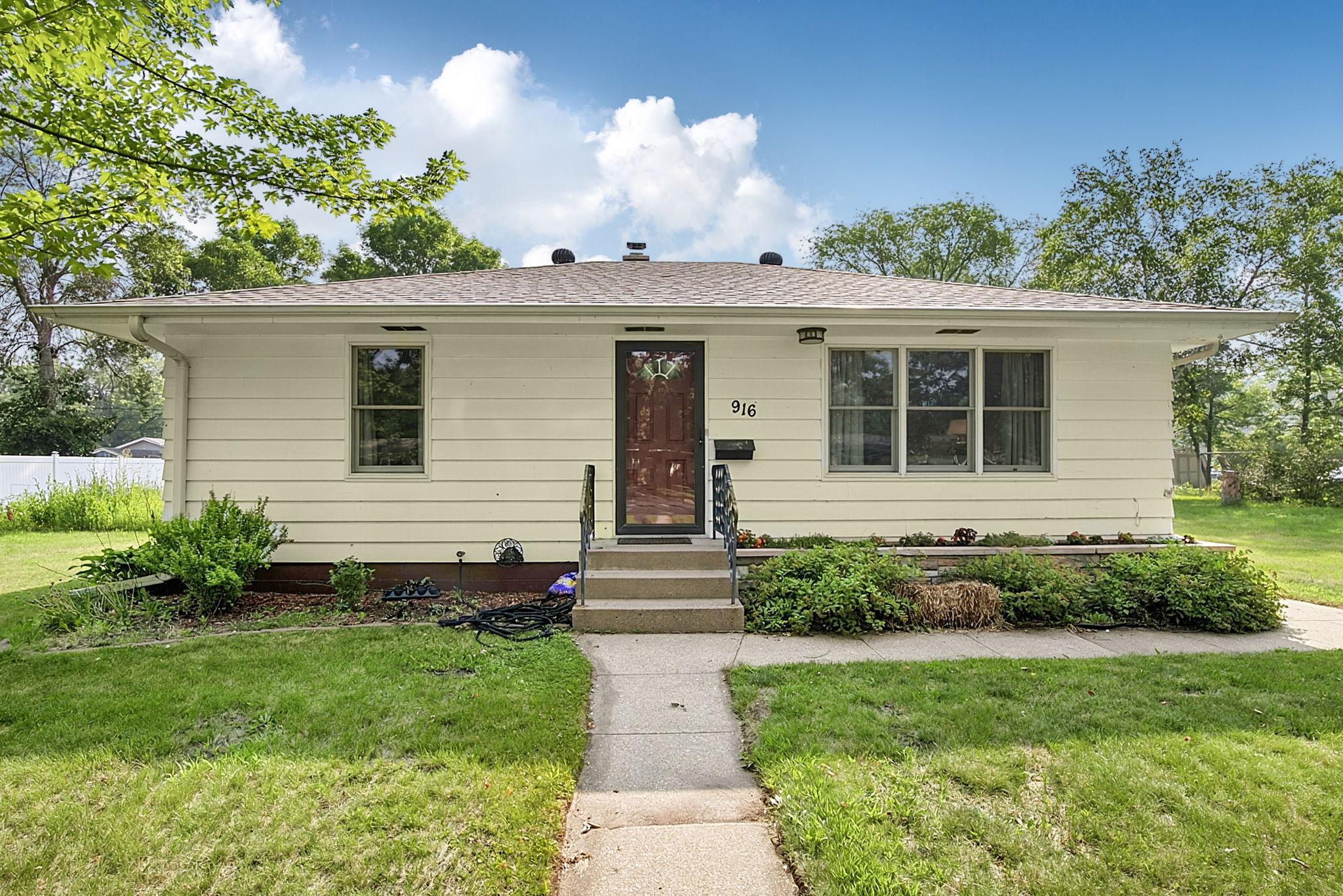 1st image of 916 River Ave S, Sauk Rapids, MN 56379 | MLS# 7107805