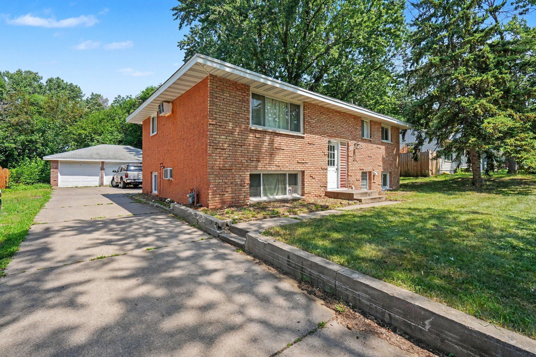 3rd image of 49 91St Ln Ne, Minneapolis, MN 55434 | MLS# 7107807