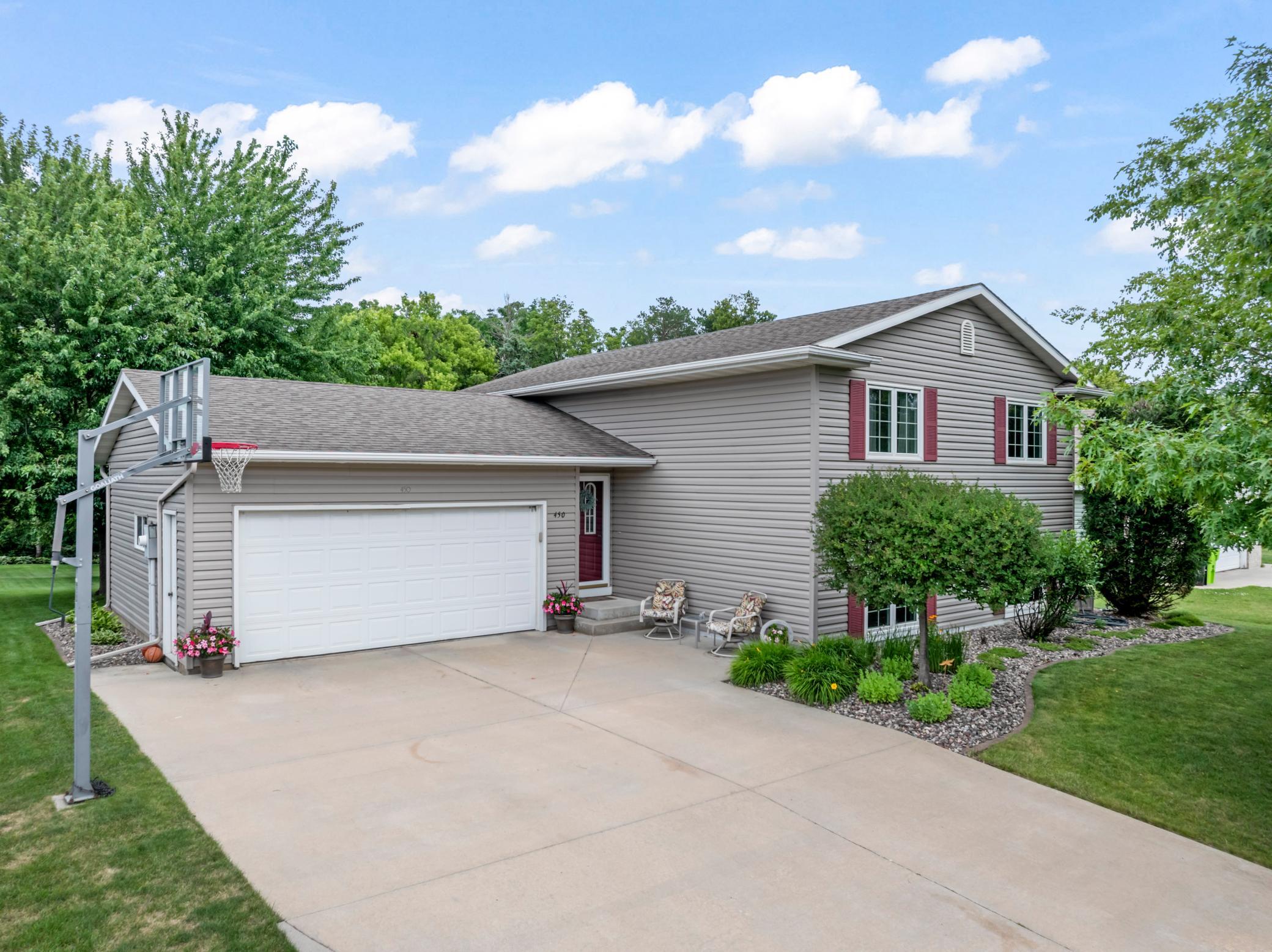 Homes for sale in Zumbrota, MN | 450 Lally Ct, Zumbrota, MN 55992 | MLS# 7107830