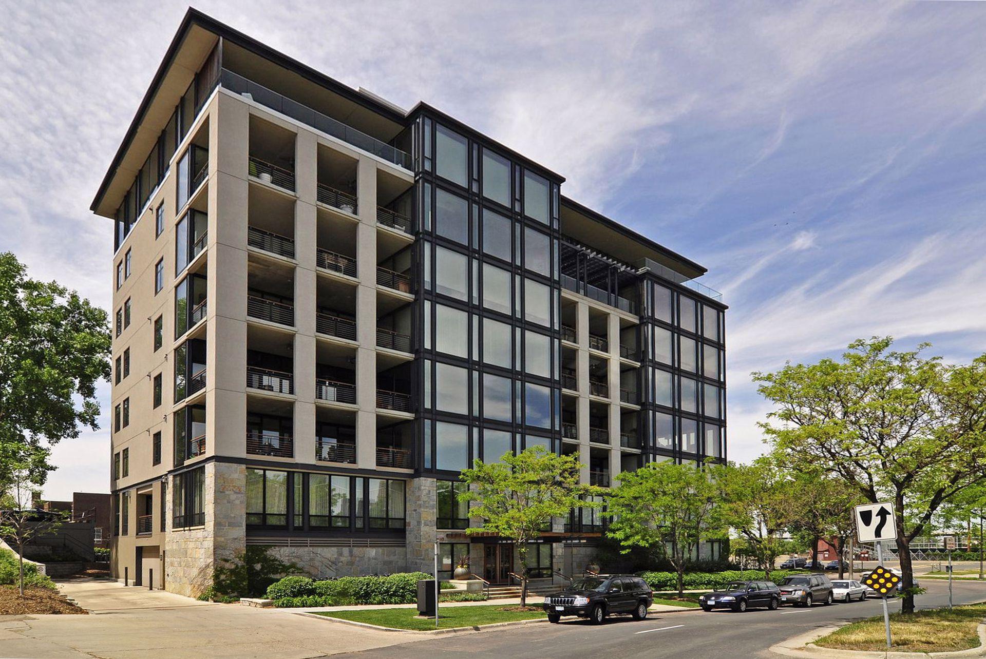 4th image of 301 Kenwood Pkwy #601, Minneapolis, MN 55403 | MLS# 7107888