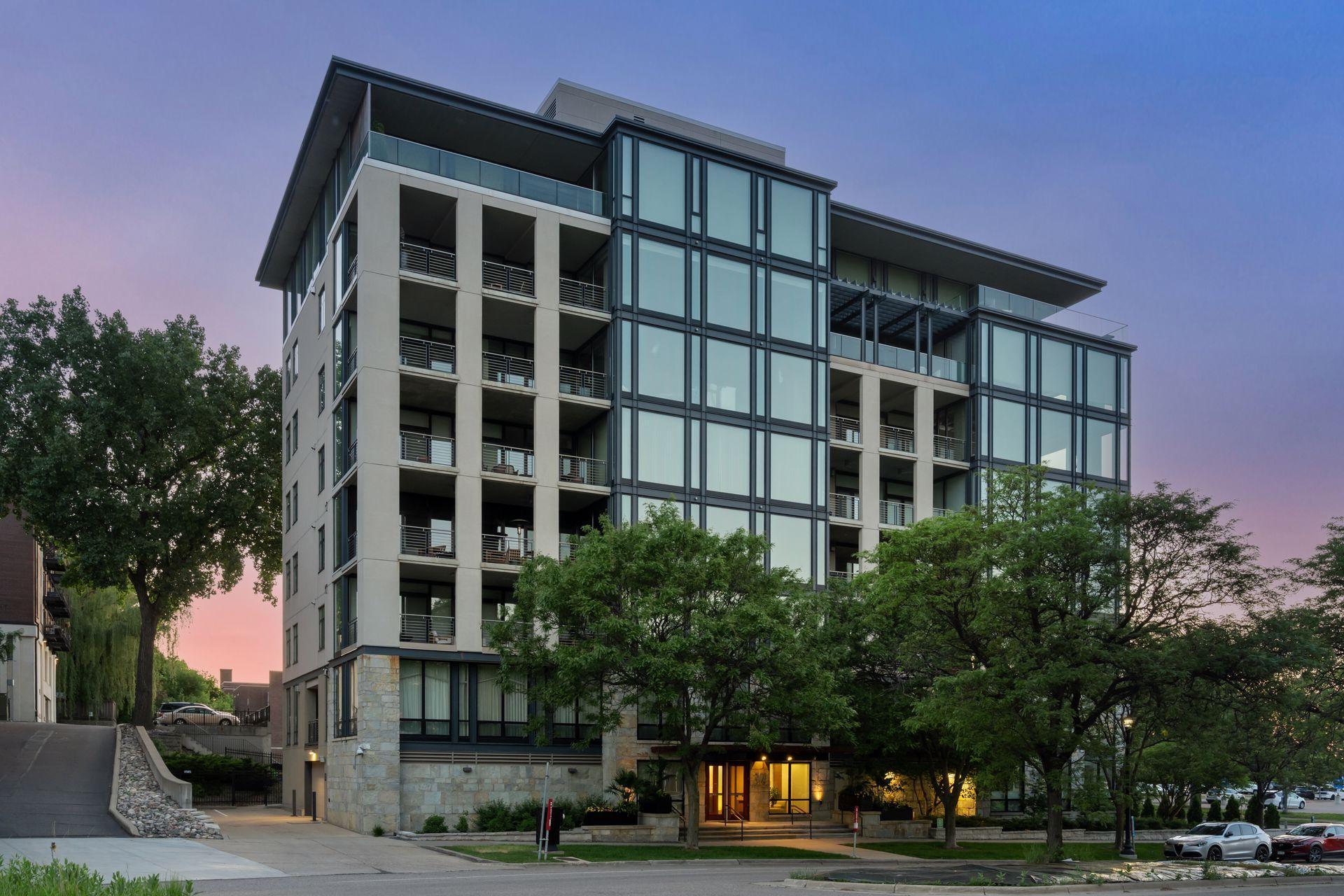 2nd image of 301 Kenwood Pkwy #601, Minneapolis, MN 55403 | MLS# 7107888