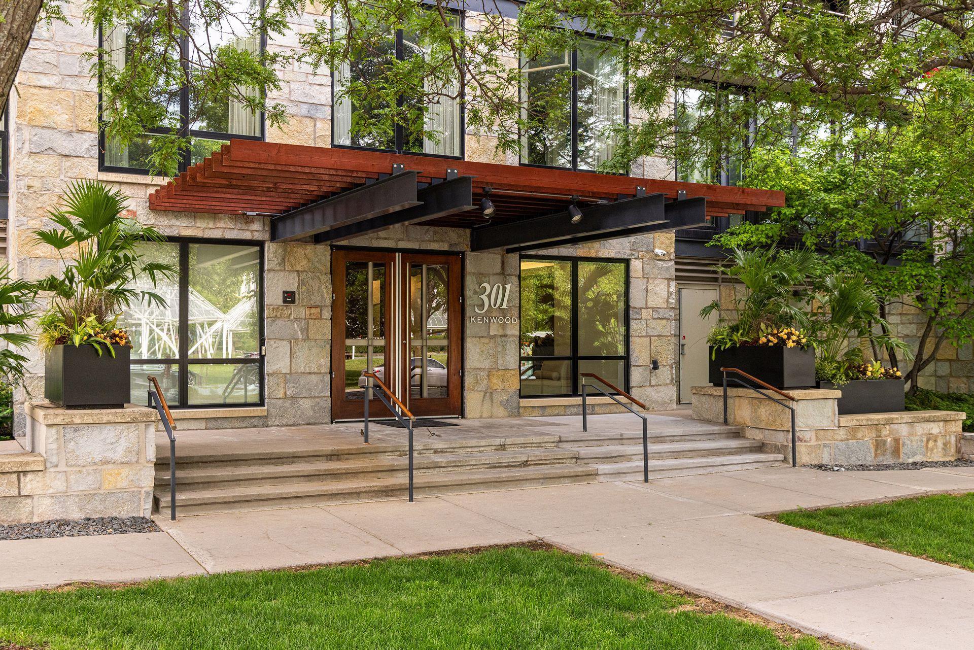 5th image of 301 Kenwood Pkwy #601, Minneapolis, MN 55403 | MLS# 7107888