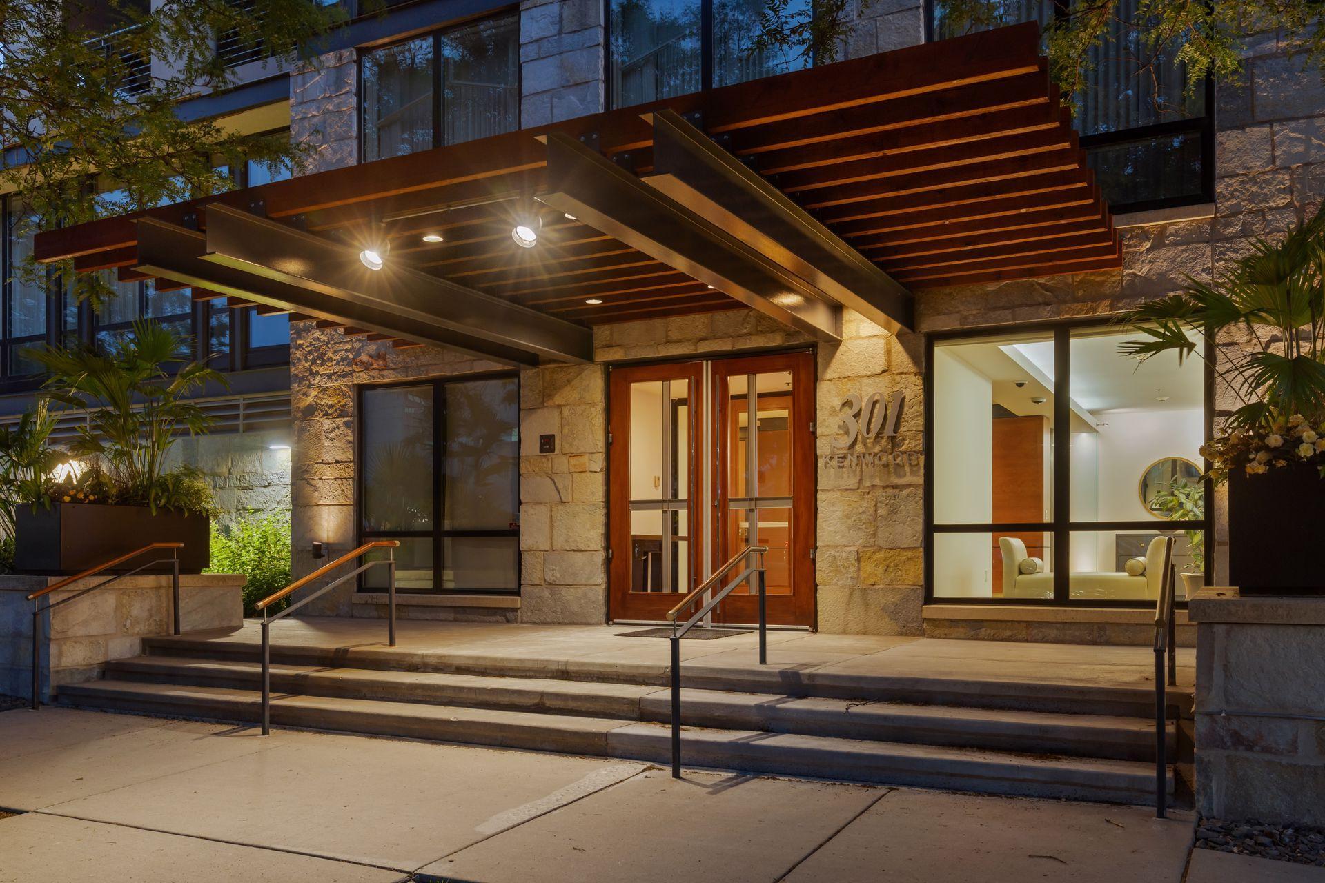 4th image of 301 Kenwood Pkwy #602, Minneapolis, MN 55403 | MLS# 7107889