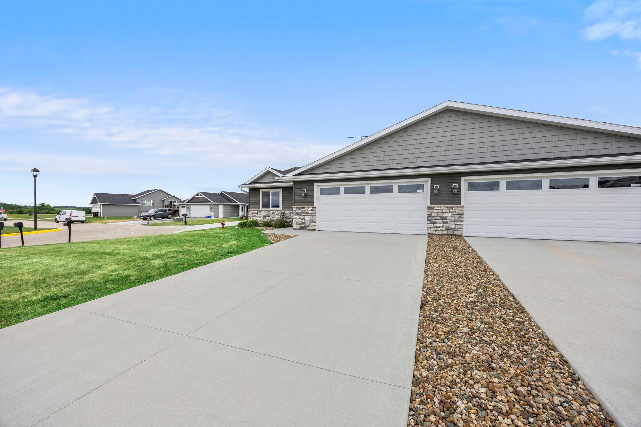 4th image of 885 Tall Grass Ct, Wanamingo, MN 55983 | MLS# 7107916