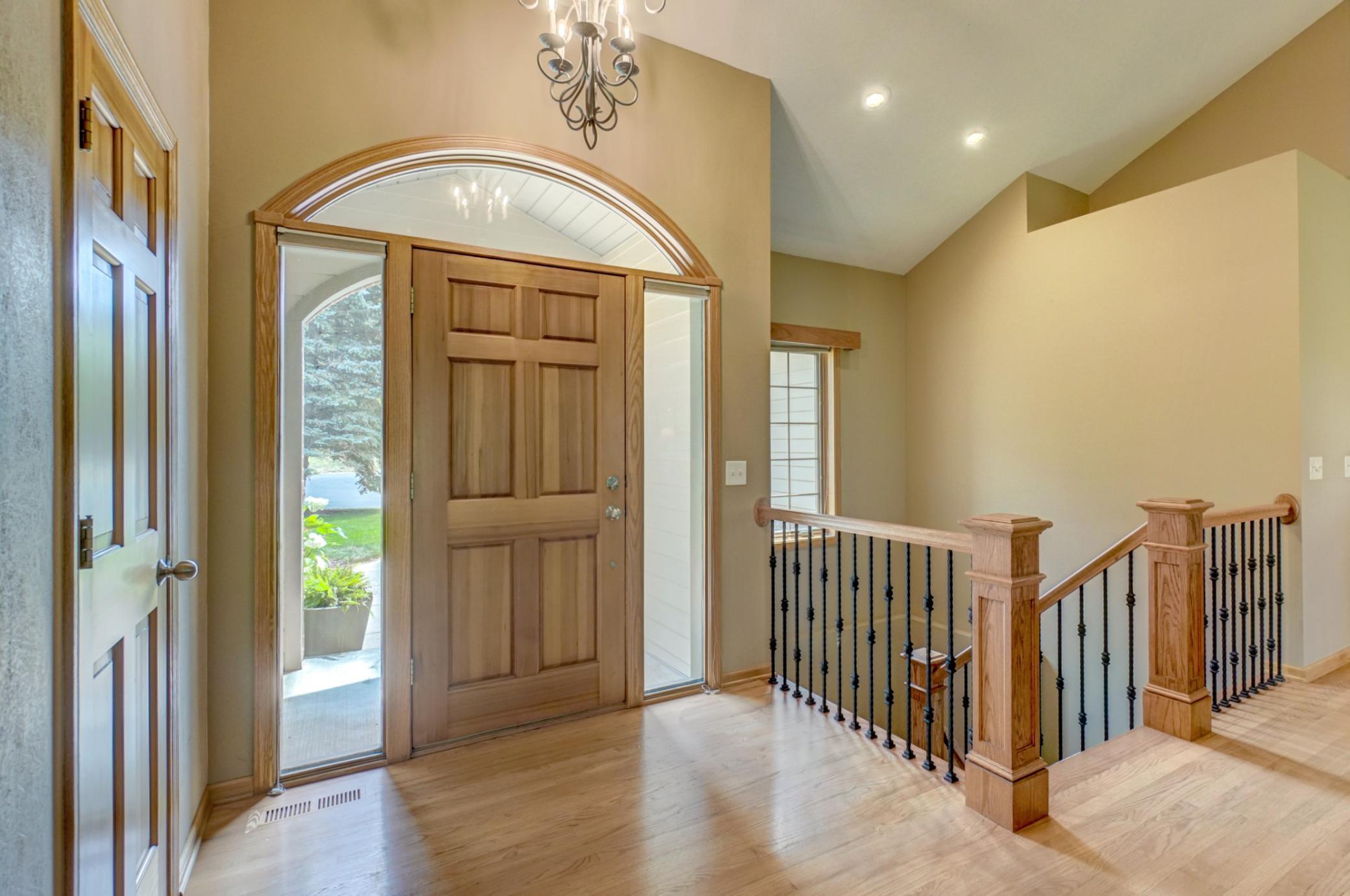 5th image of 5619 Cottonwood Ct, Saint Paul, MN 55126 | MLS# 7107918