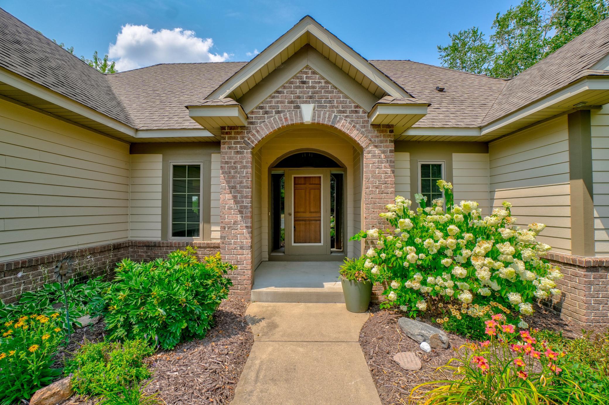 4th image of 5619 Cottonwood Ct, Saint Paul, MN 55126 | MLS# 7107918