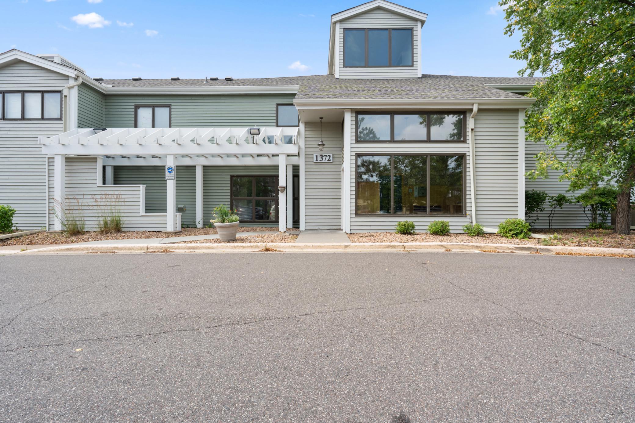 1st image of 1372 Carling Dr #306, Saint Paul, MN 55108 | MLS# 7107931