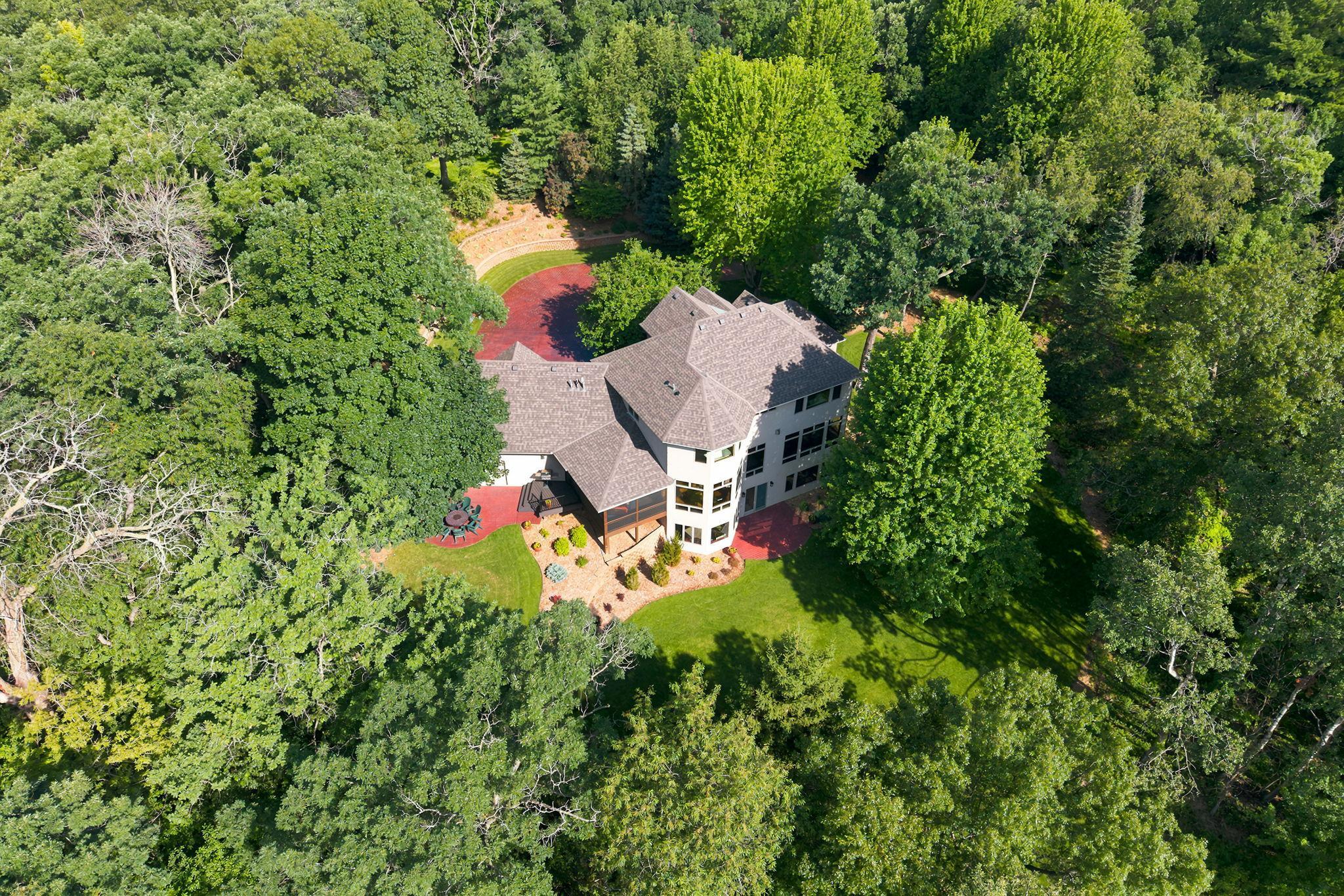 2nd image of 720 Timber Ln, Saint Paul, MN 55126 | MLS# 7107977