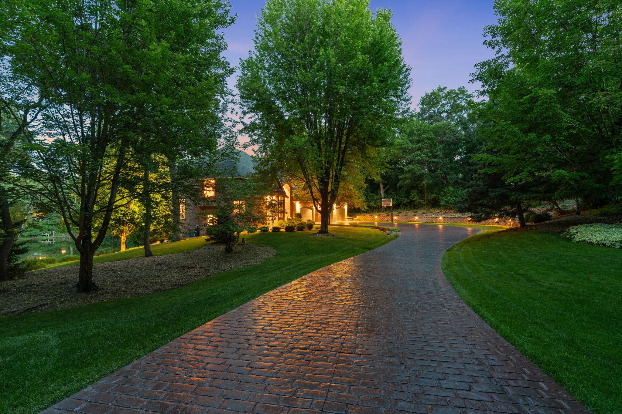 1st image of 720 Timber Ln, Saint Paul, MN 55126 | MLS# 7107977