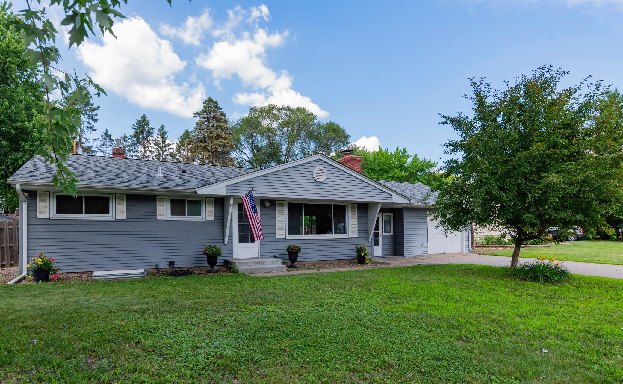 Homes for sale in White Bear Lake, MN | 2327 Circle Dr, White Bear Lake, MN 55110 | MLS# 7108124