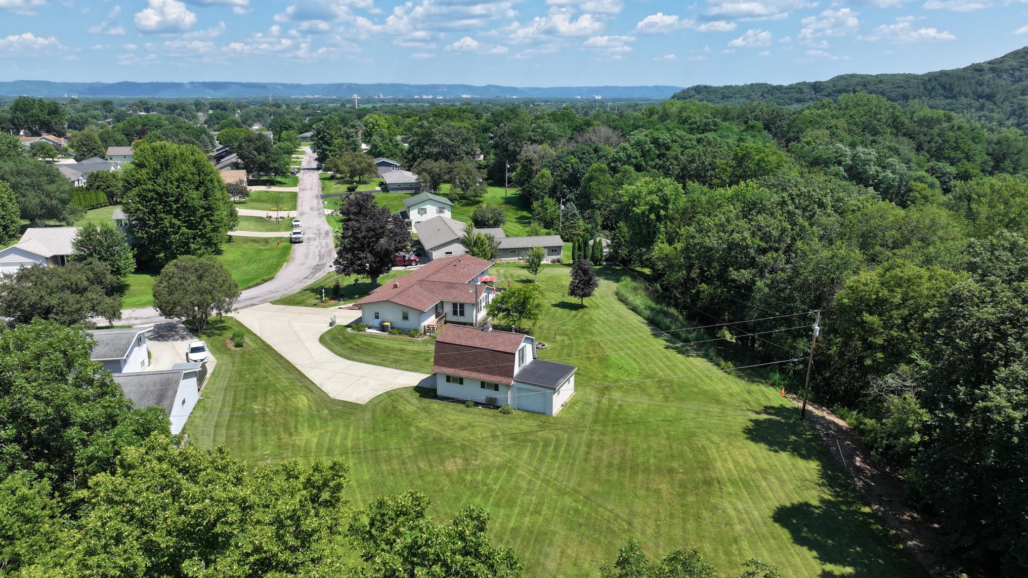 3rd image of 1503 Claudia Ave, La Crescent, MN 55947 | MLS# 7108187