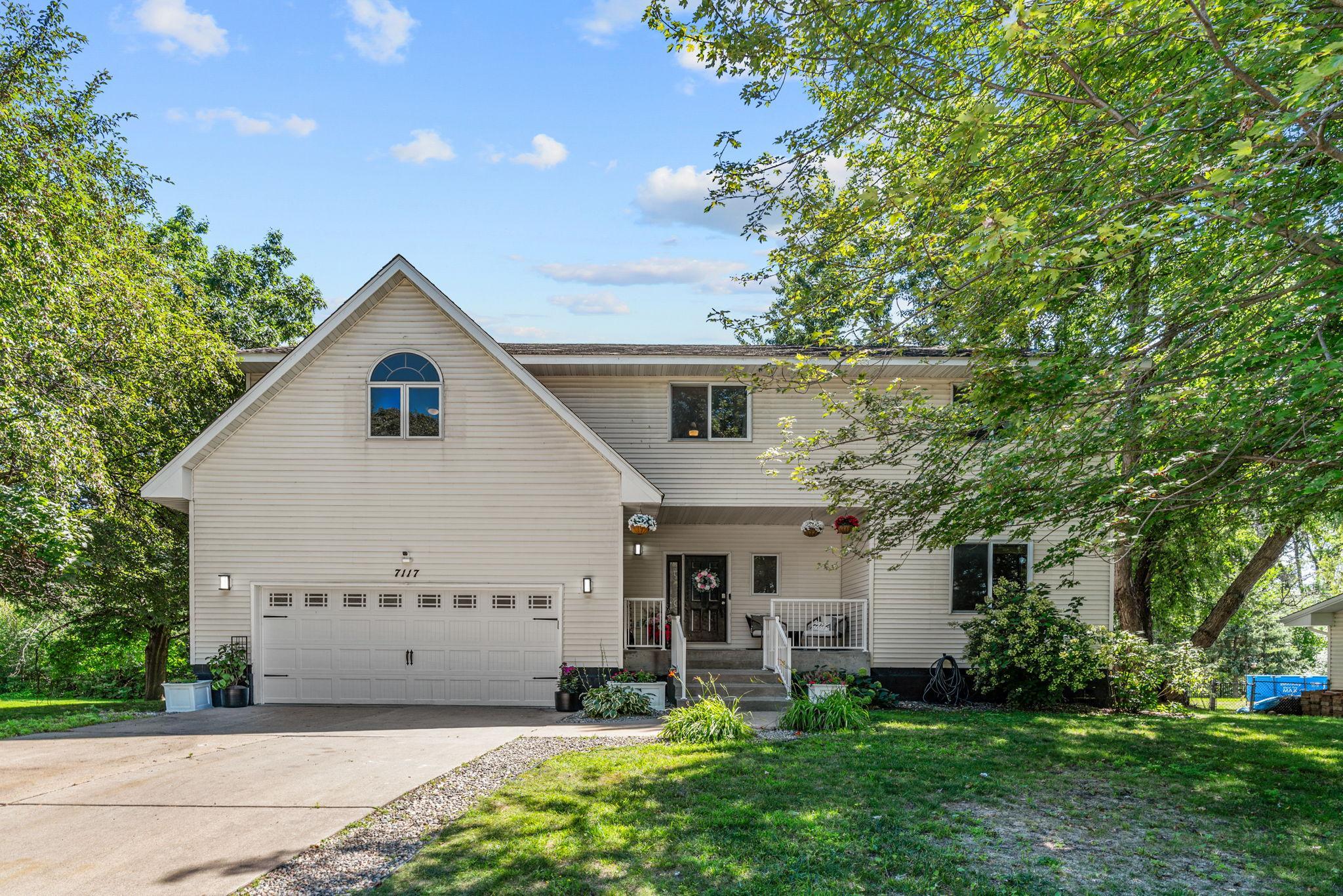 1st image of 7117 Courtly Rd, Saint Paul, MN 55125 | MLS# 7108238