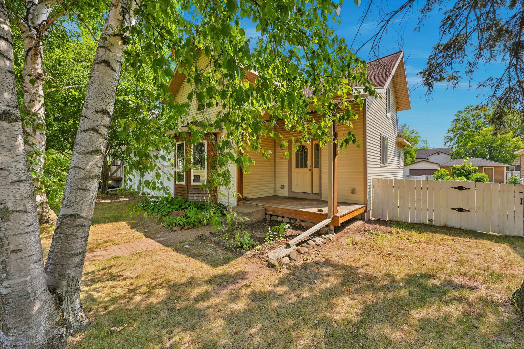 2nd image of 614 N 8th St, Brainerd, MN 56401 | MLS# 7108302