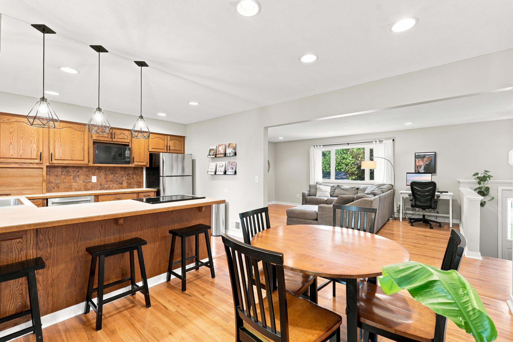 5th image of 3224 Hillsboro Ave N, New Hope, MN 55427 | MLS# 7108321