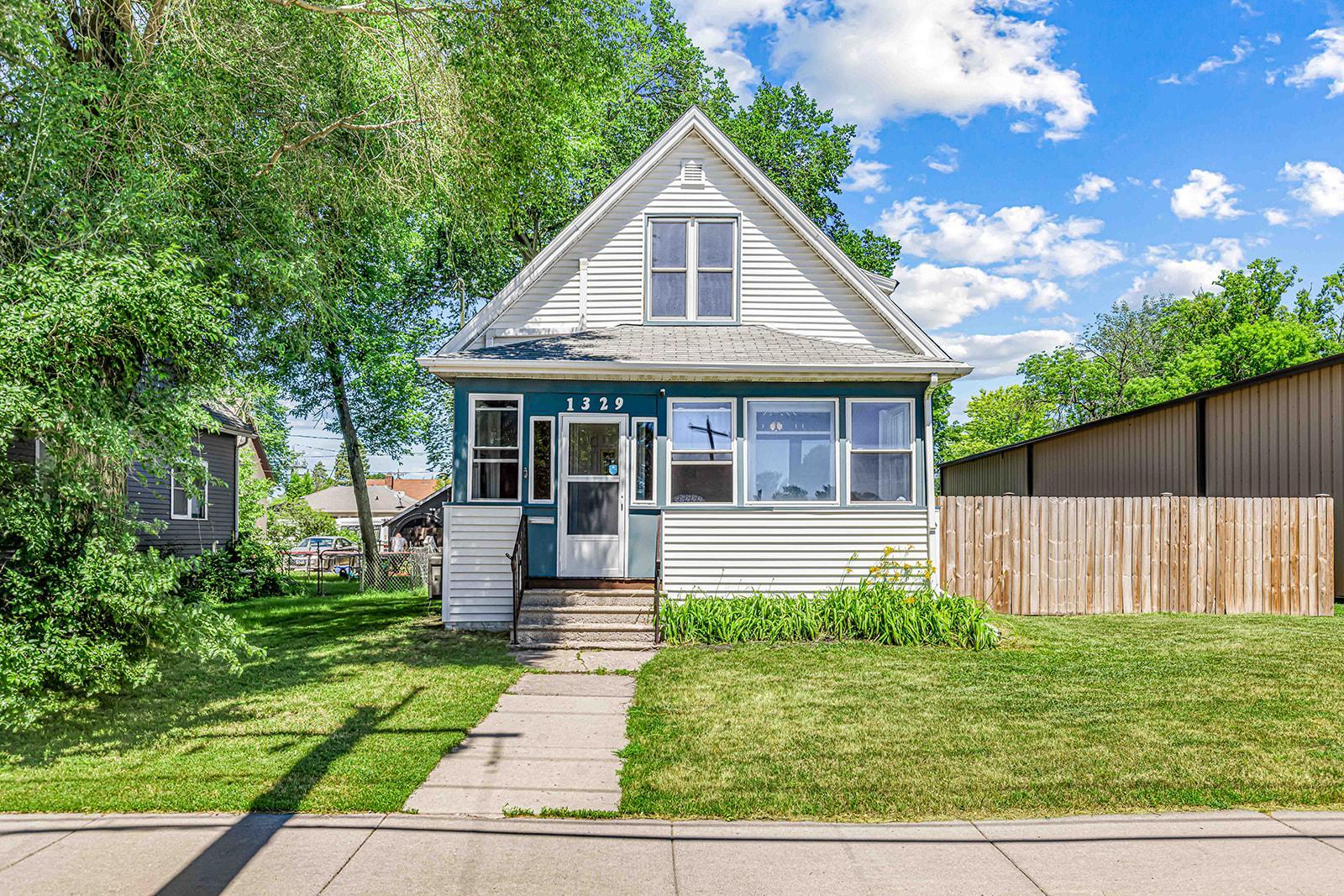 1st image of 1329 1st Ave N, Fargo, ND 58102 | MLS# 7108412