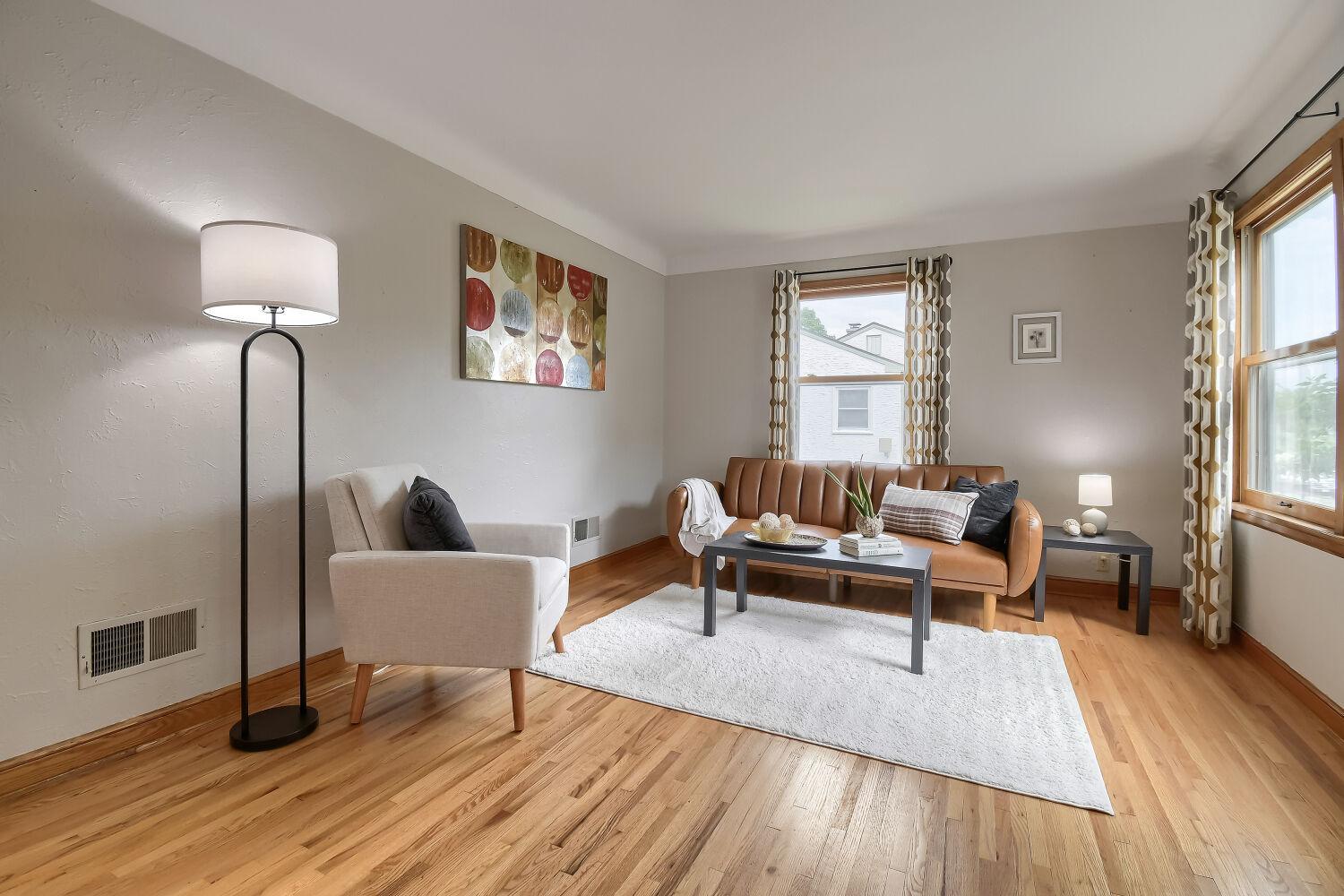 2nd image of 820 4th Ave S, South Saint Paul, MN 55075 | MLS# 7108485