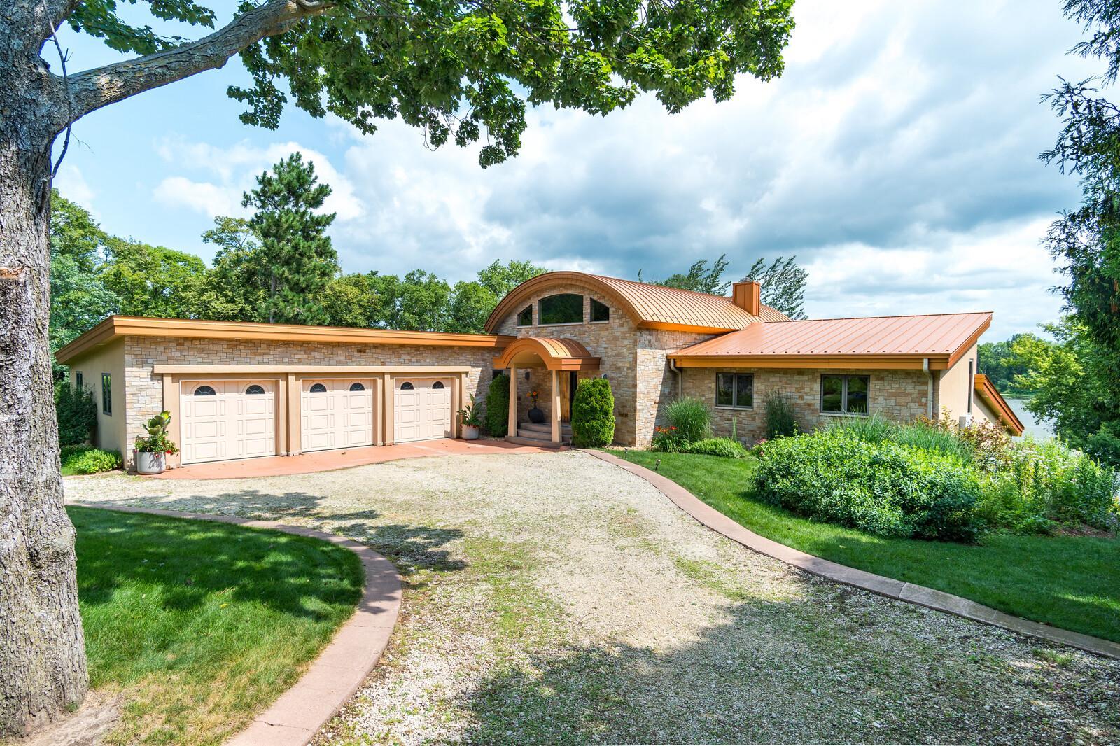 1st image of 30960 Old Mill Rd, Dresbach Twp, MN 55947 | MLS# 7108534