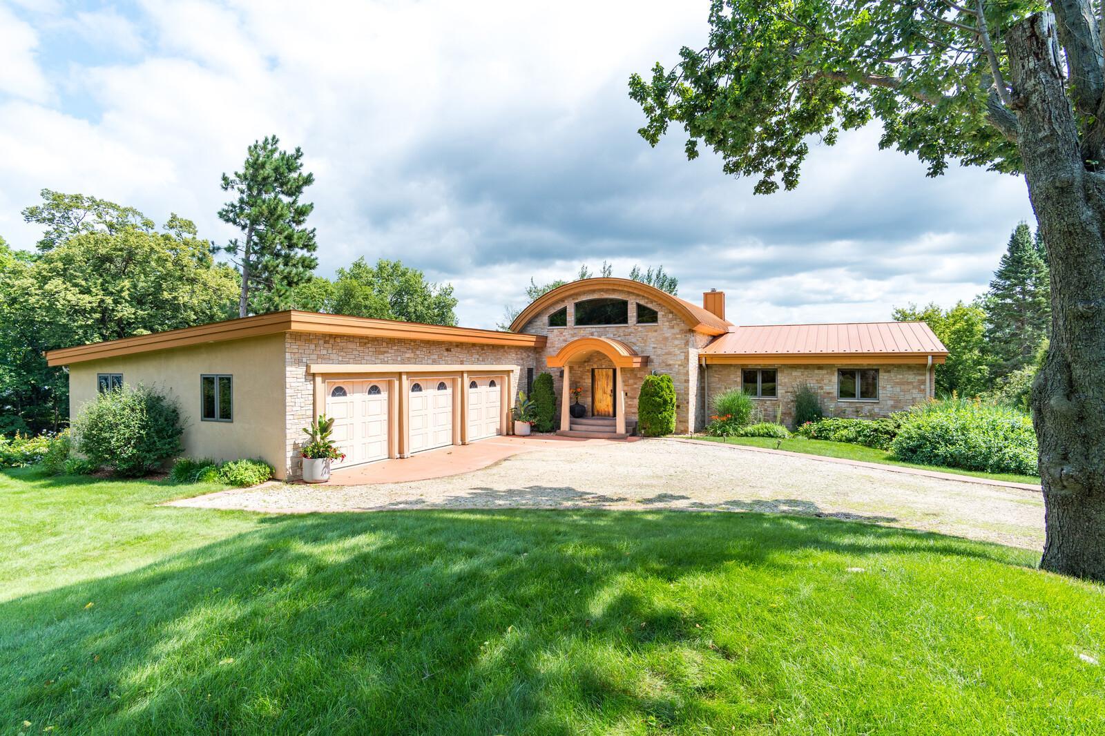 3rd image of 30960 Old Mill Rd, Dresbach Twp, MN 55947 | MLS# 7108534