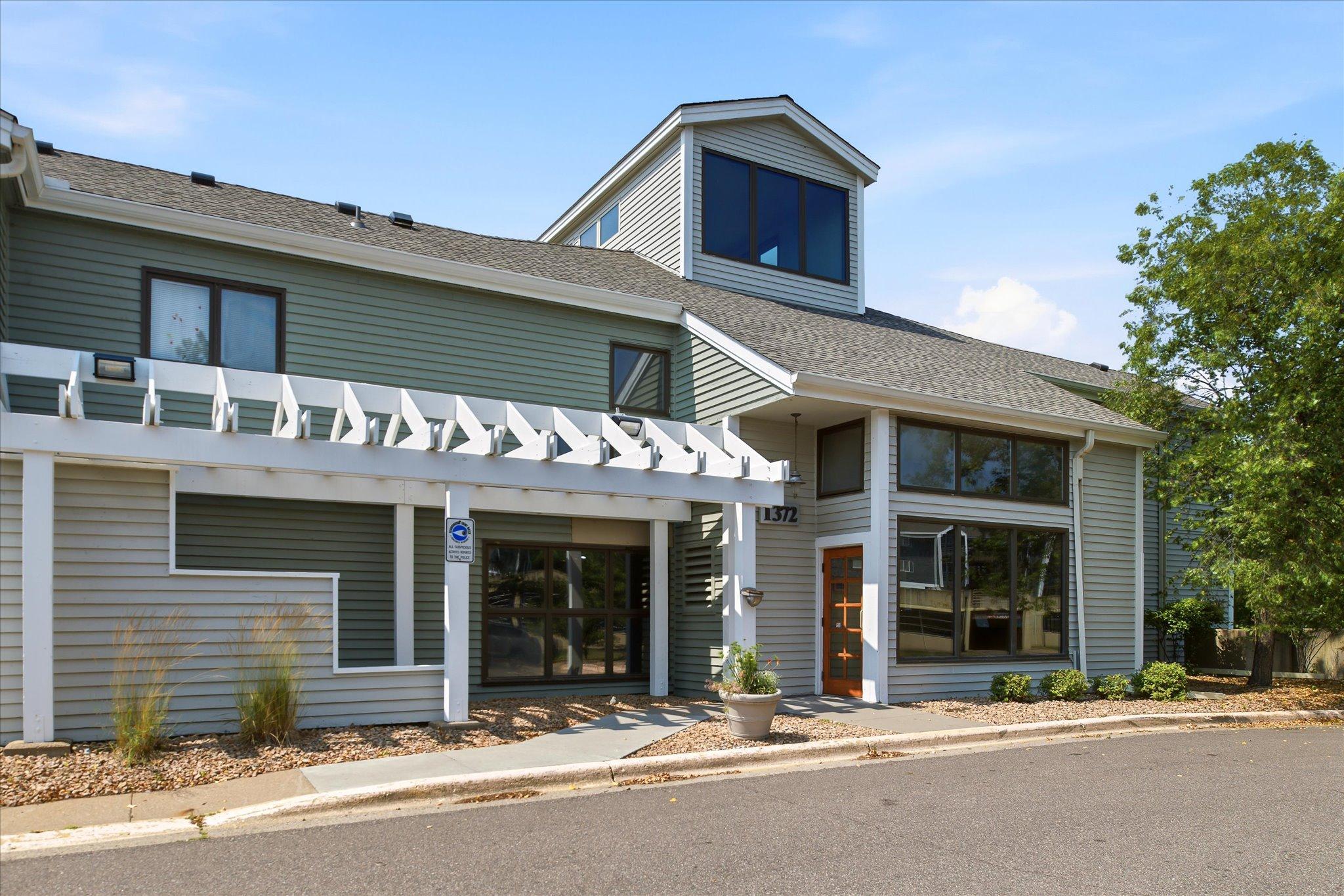 2nd image of 1372 Carling Dr #307, Saint Paul, MN 55108 | MLS# 7108575